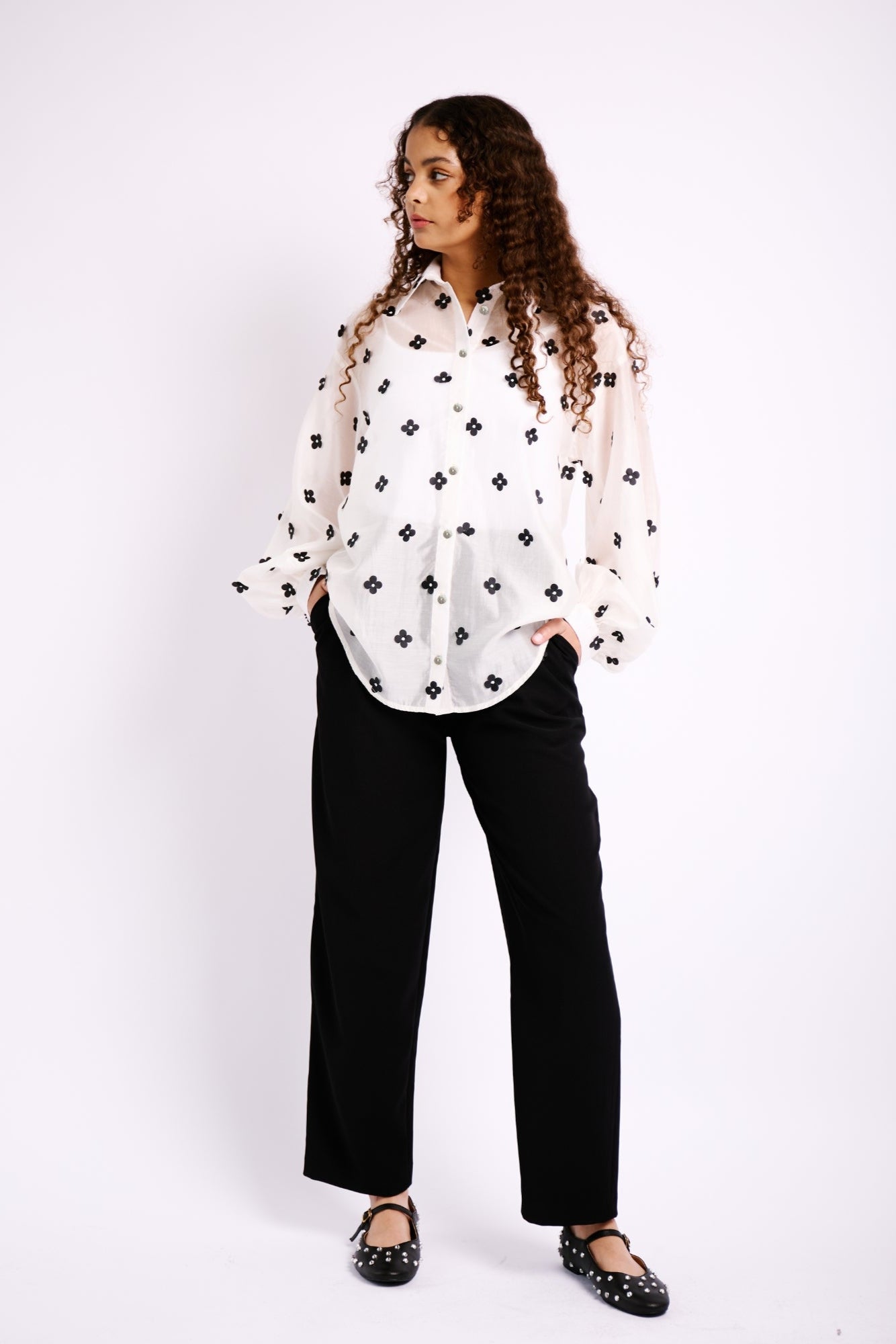 Bellow Sleeve Shirt in 3D Flower