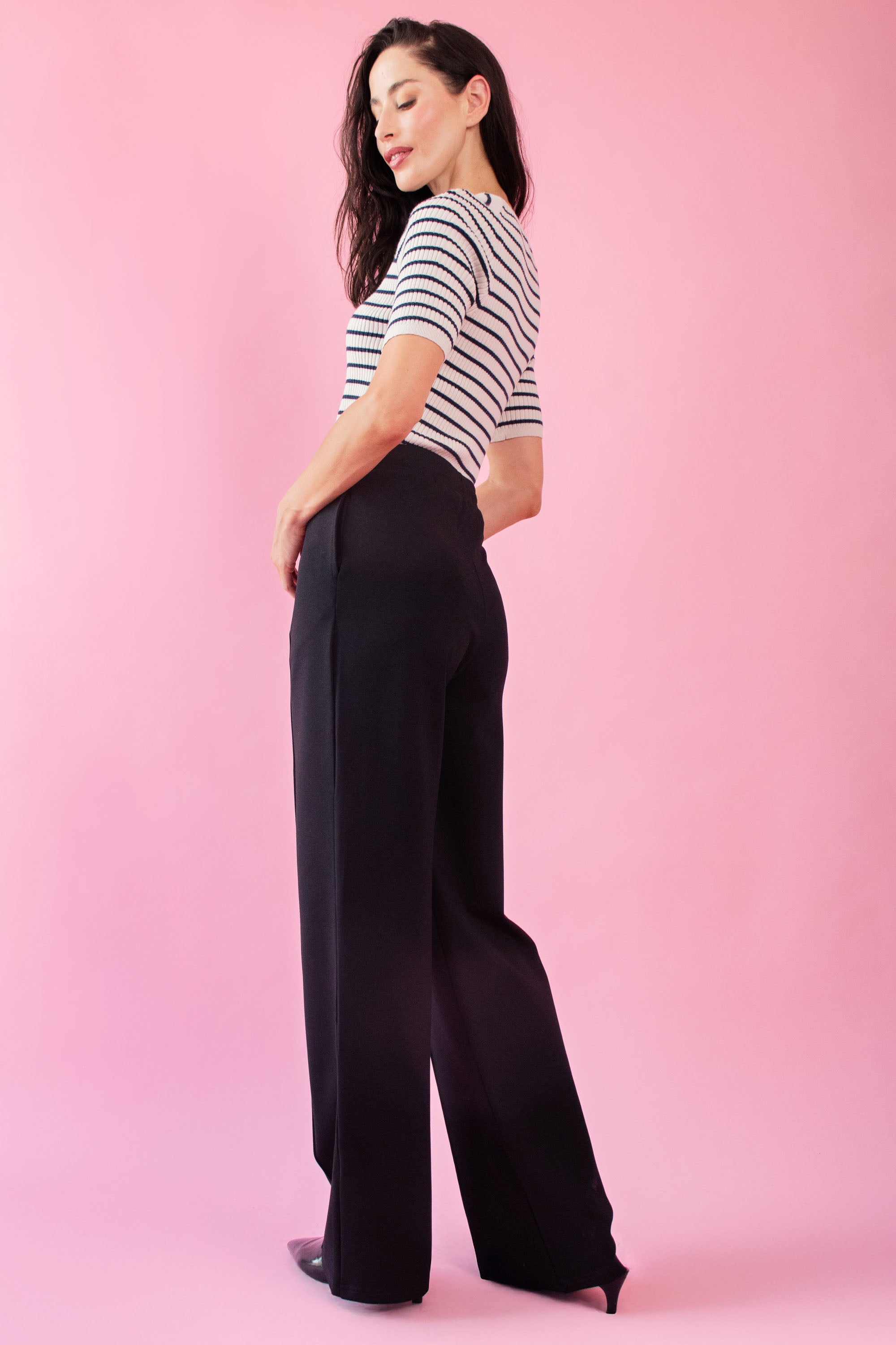 The Stripe Knitwear Basic in Black and Cream