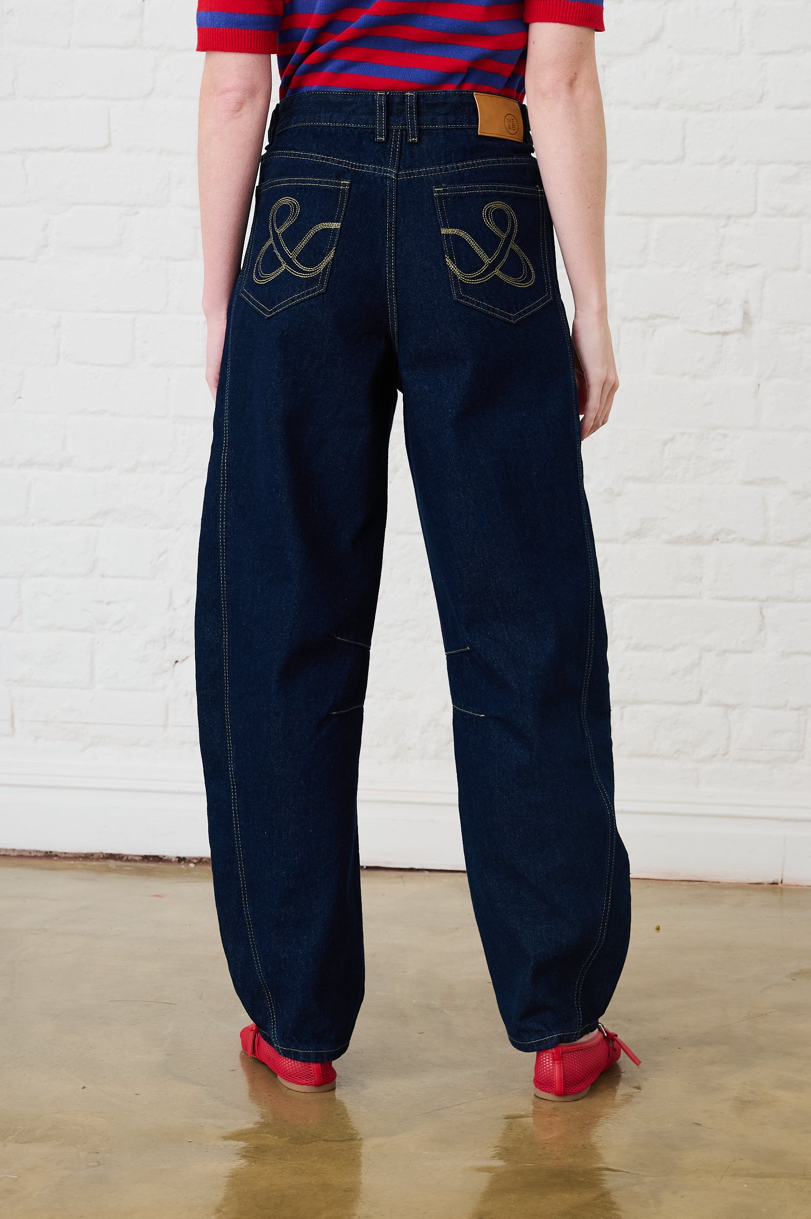 Adjustable Waist Barrel Leg Jeans in Dark Wash