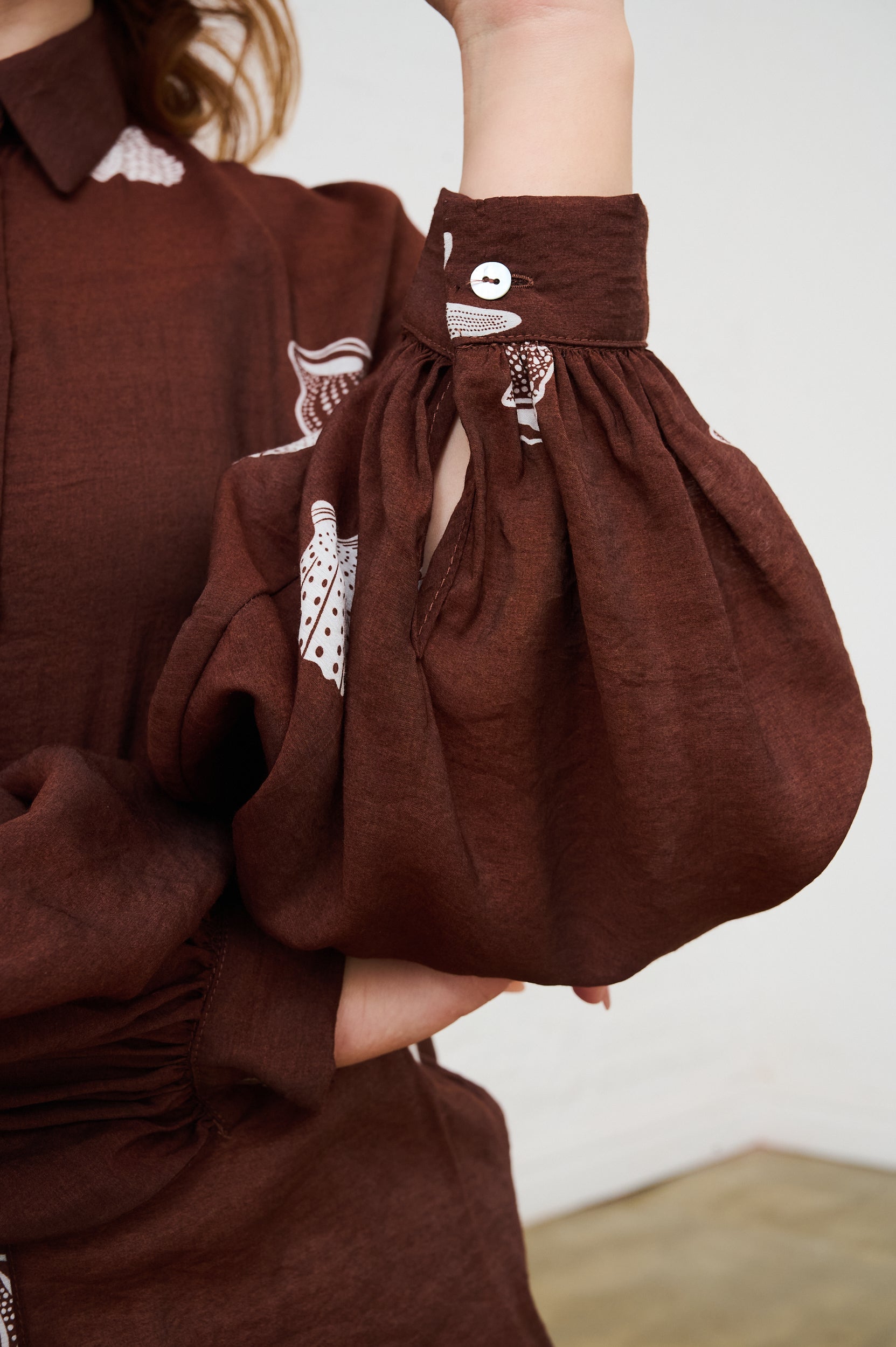 Bellow Sleeve Shirt in Choc/Milk Shells