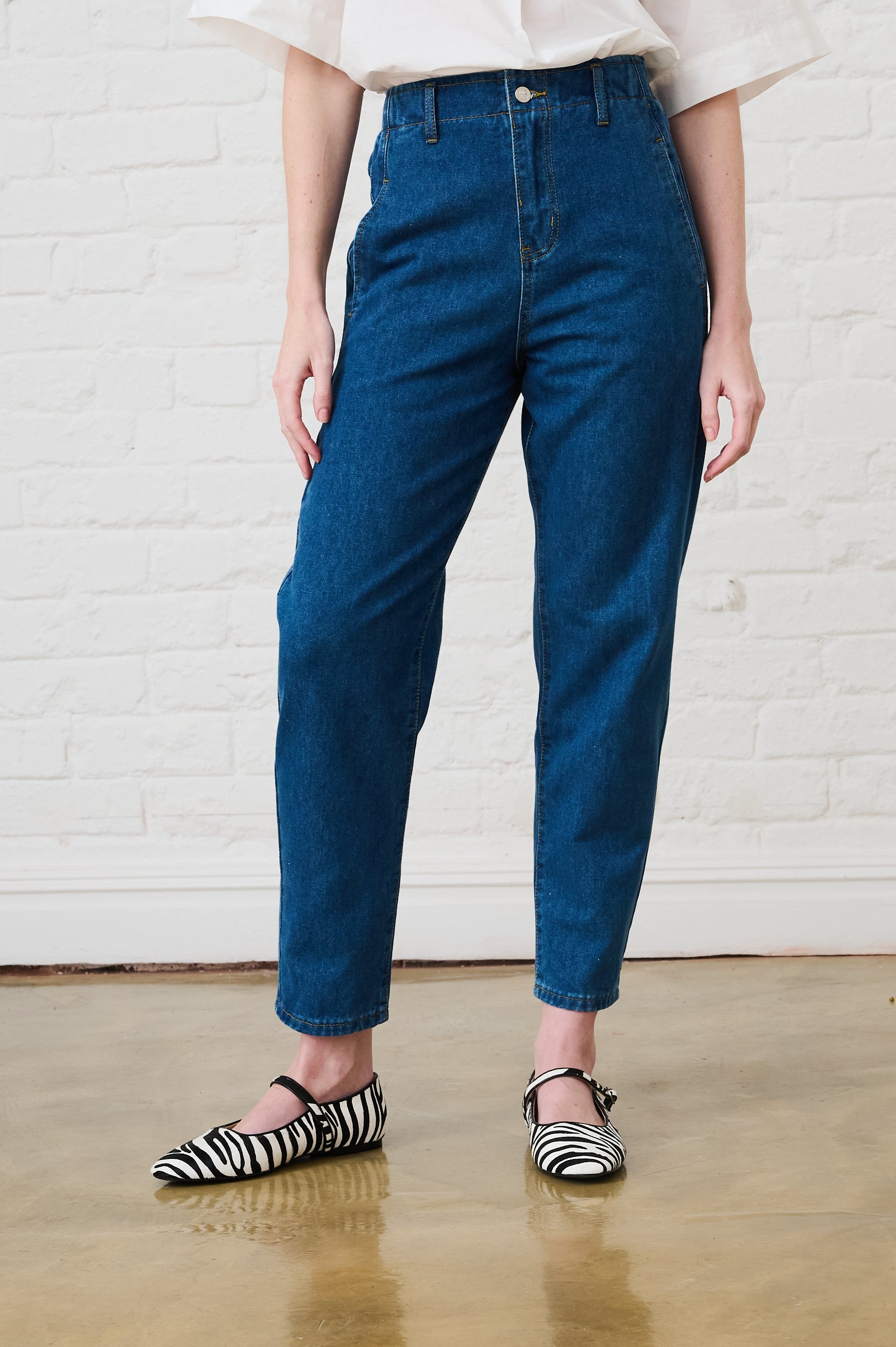 The Mom Jean in Mid Blue