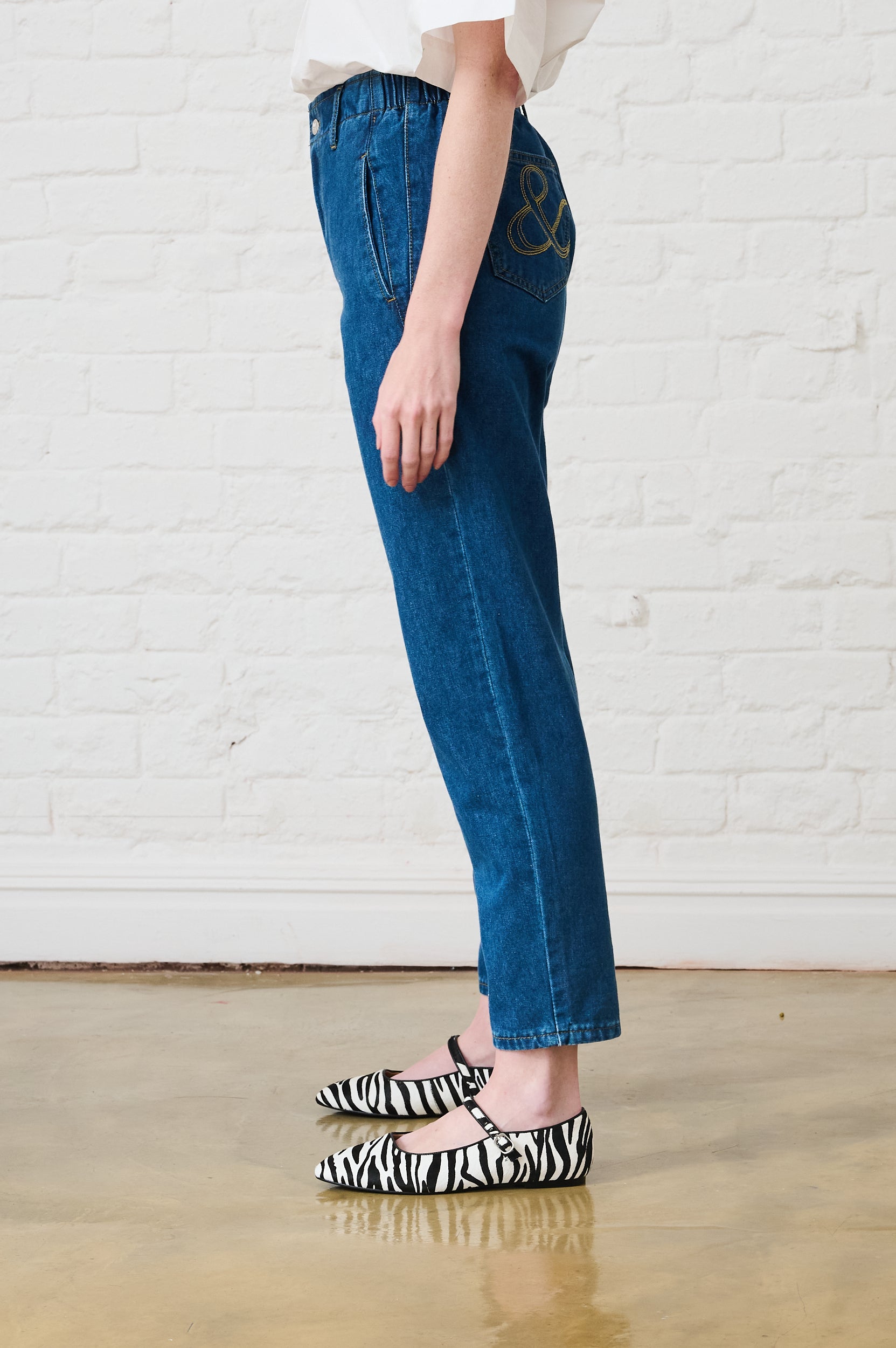 The Mom Jean in Mid Blue