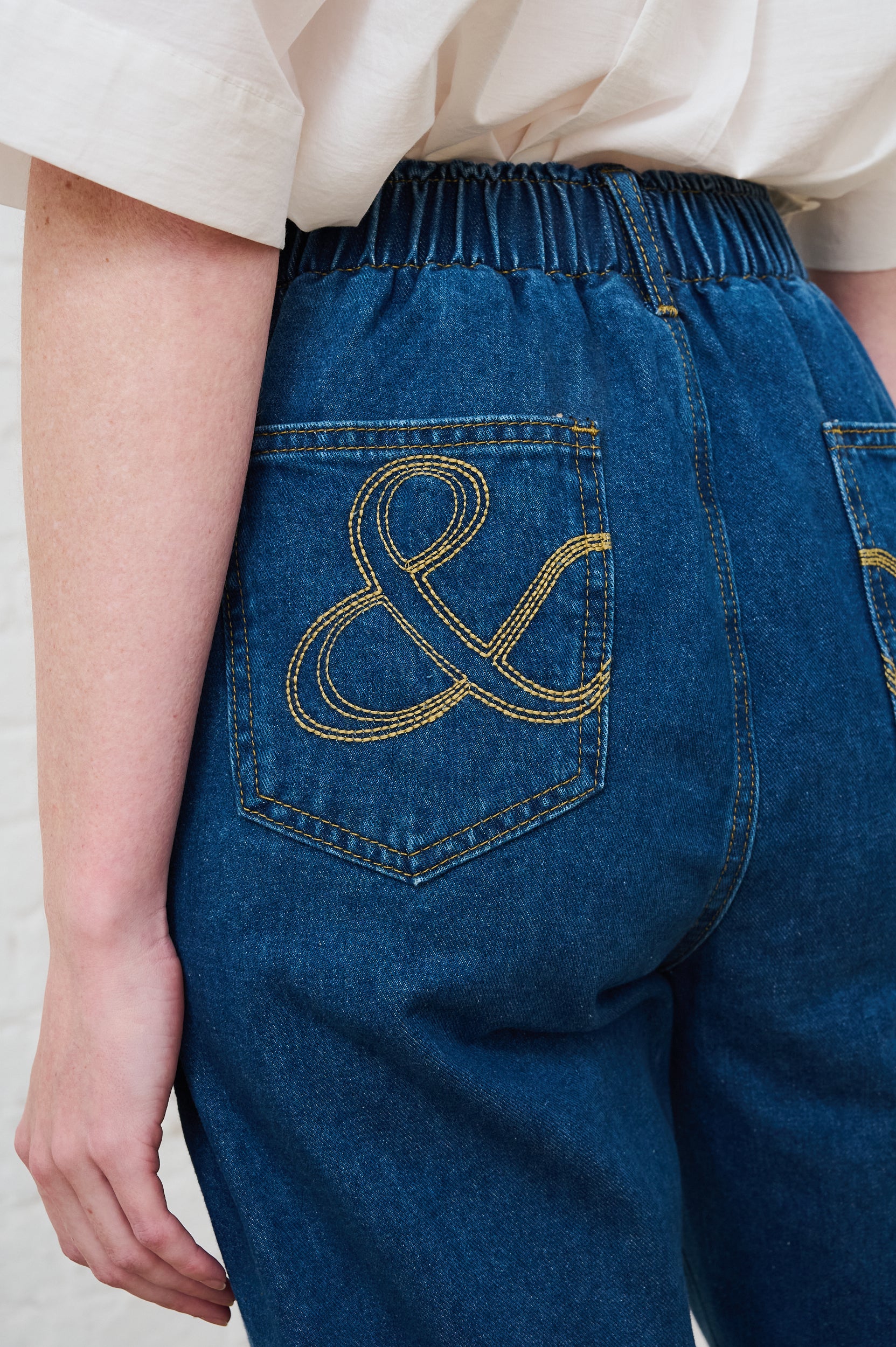 The Mom Jean in Mid Blue