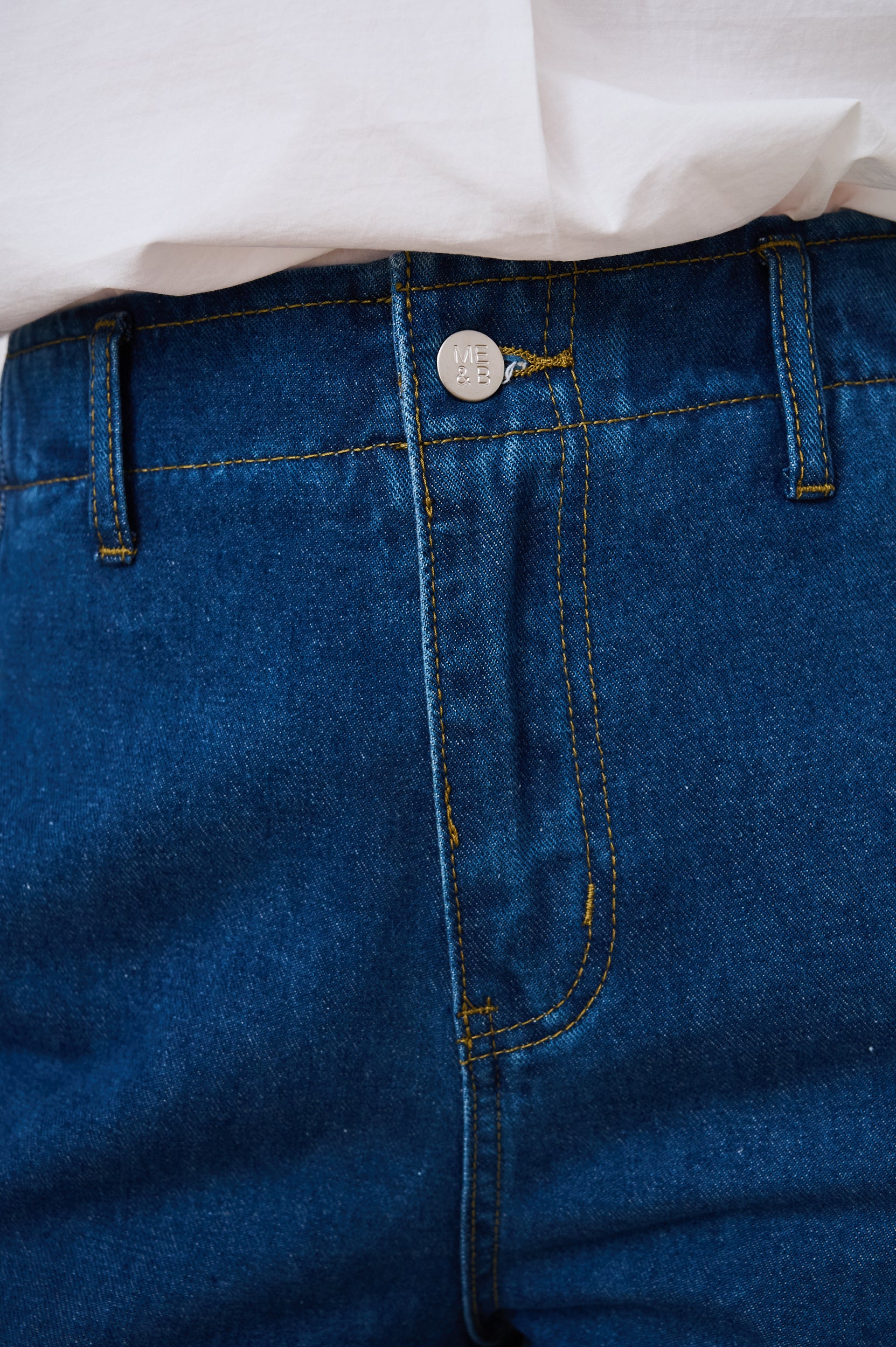 The Mom Jean in Mid Blue