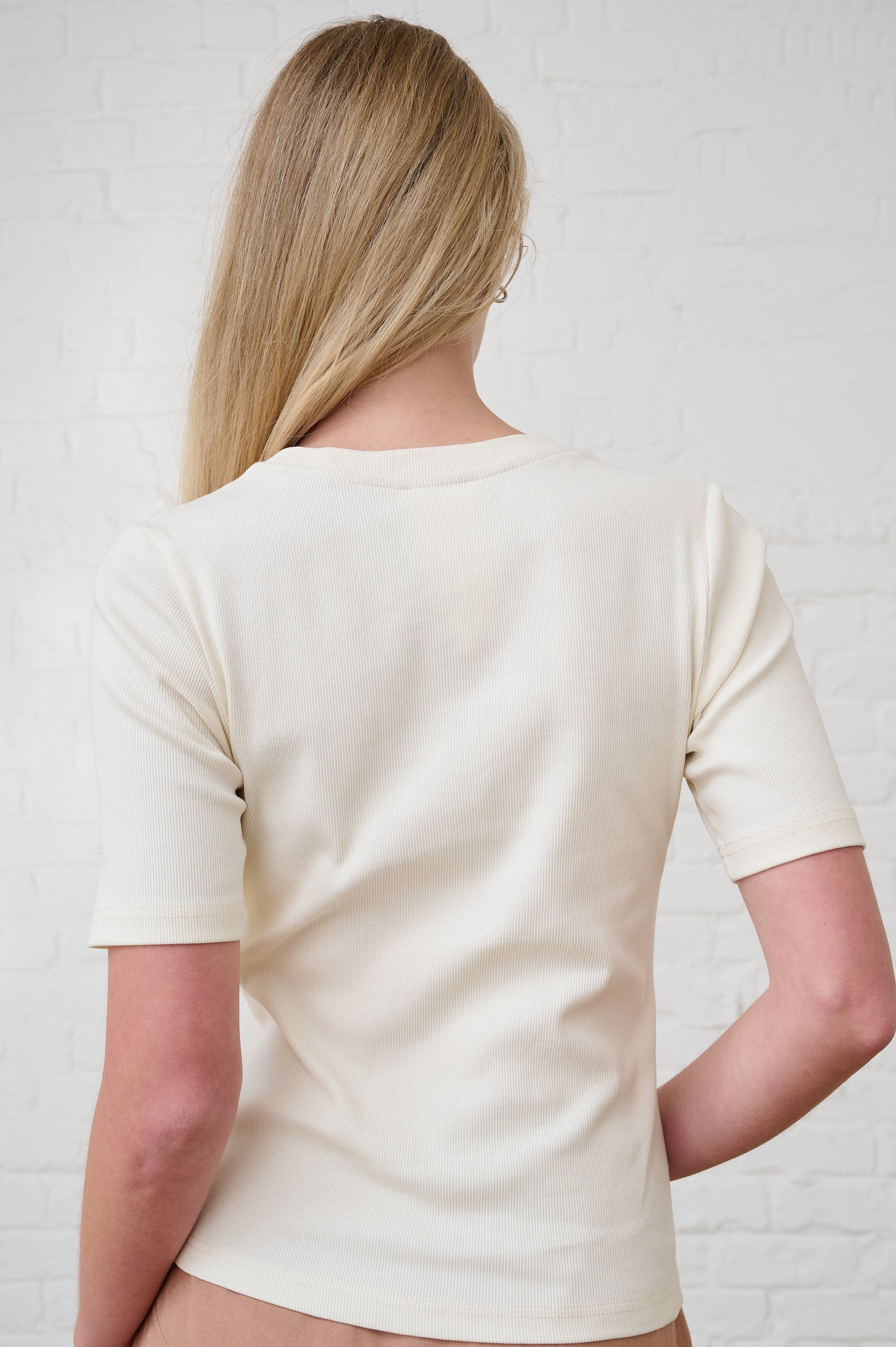 Ribbed Basic Tee in Milk