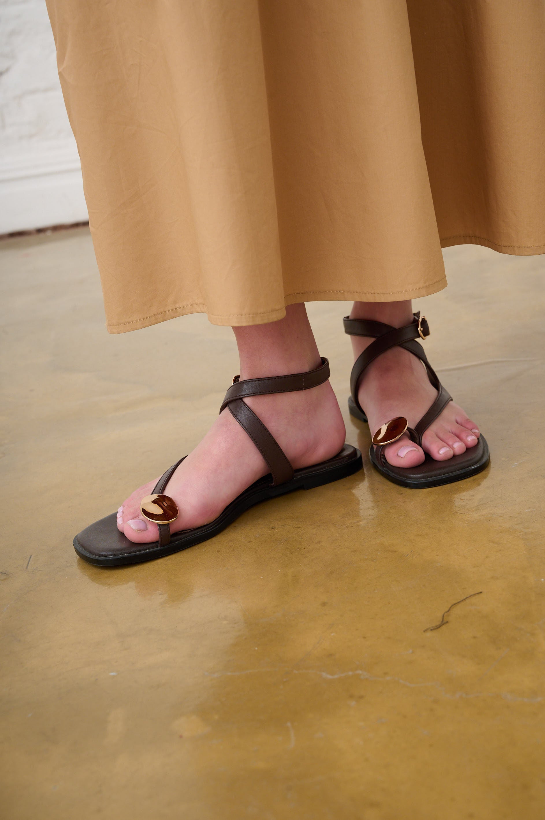 Luxe Crossover Sandal in Brown