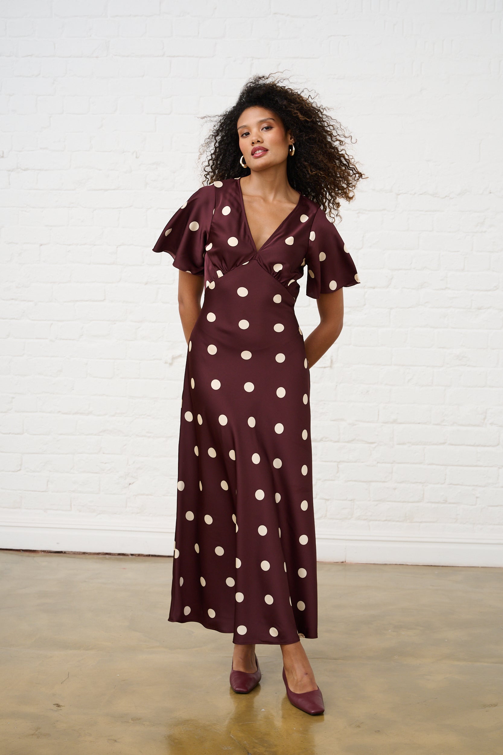 Burgundy Spot Satin Maxi Dress with Sleeve – Me&B
