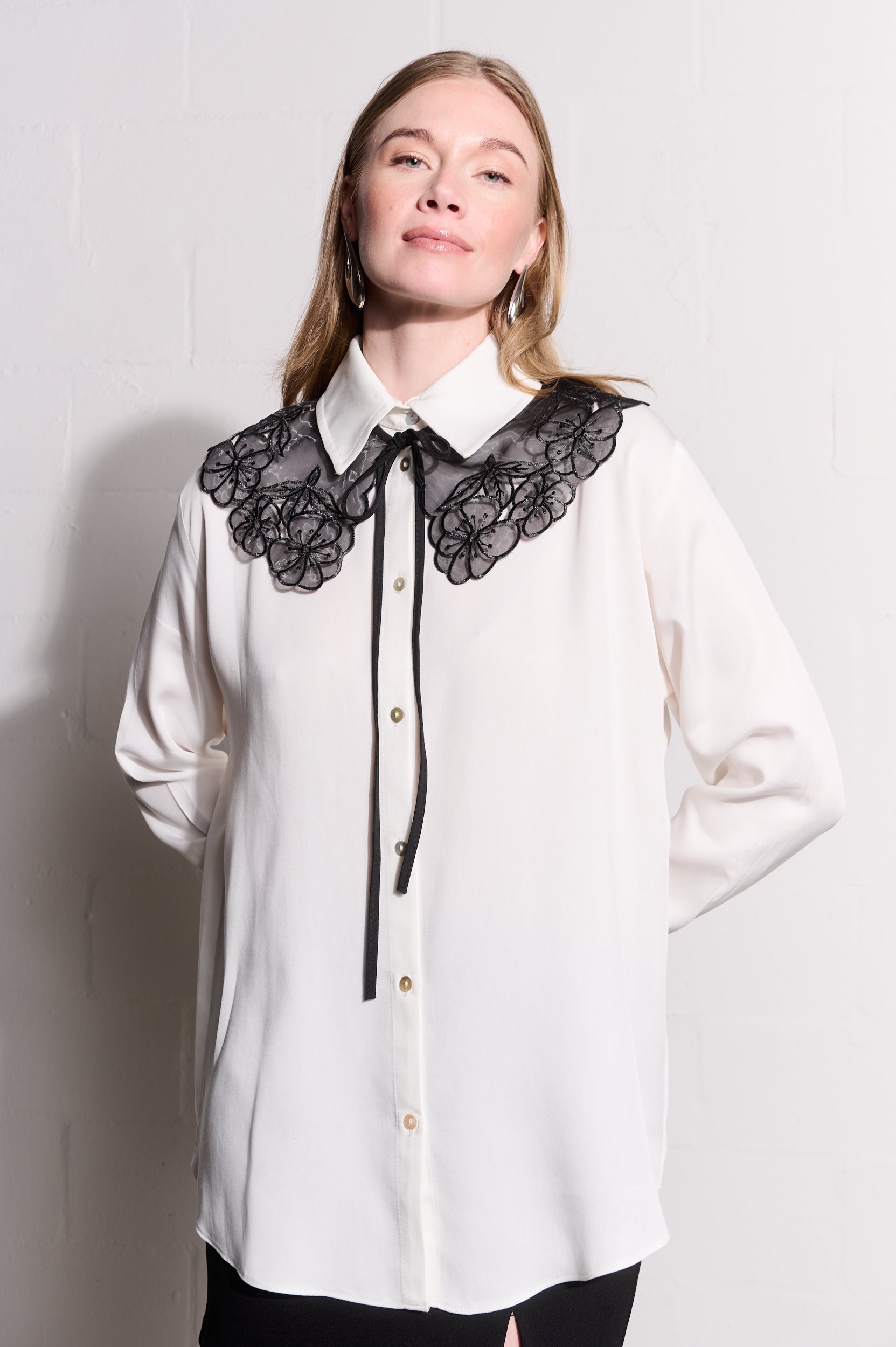 Detachable Lace Collar in Black