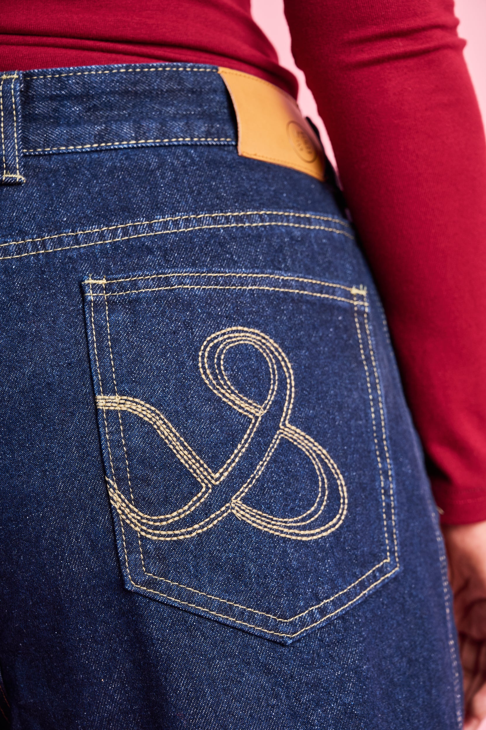 Adjustable Waist Barrel Leg Jeans in Dark Wash