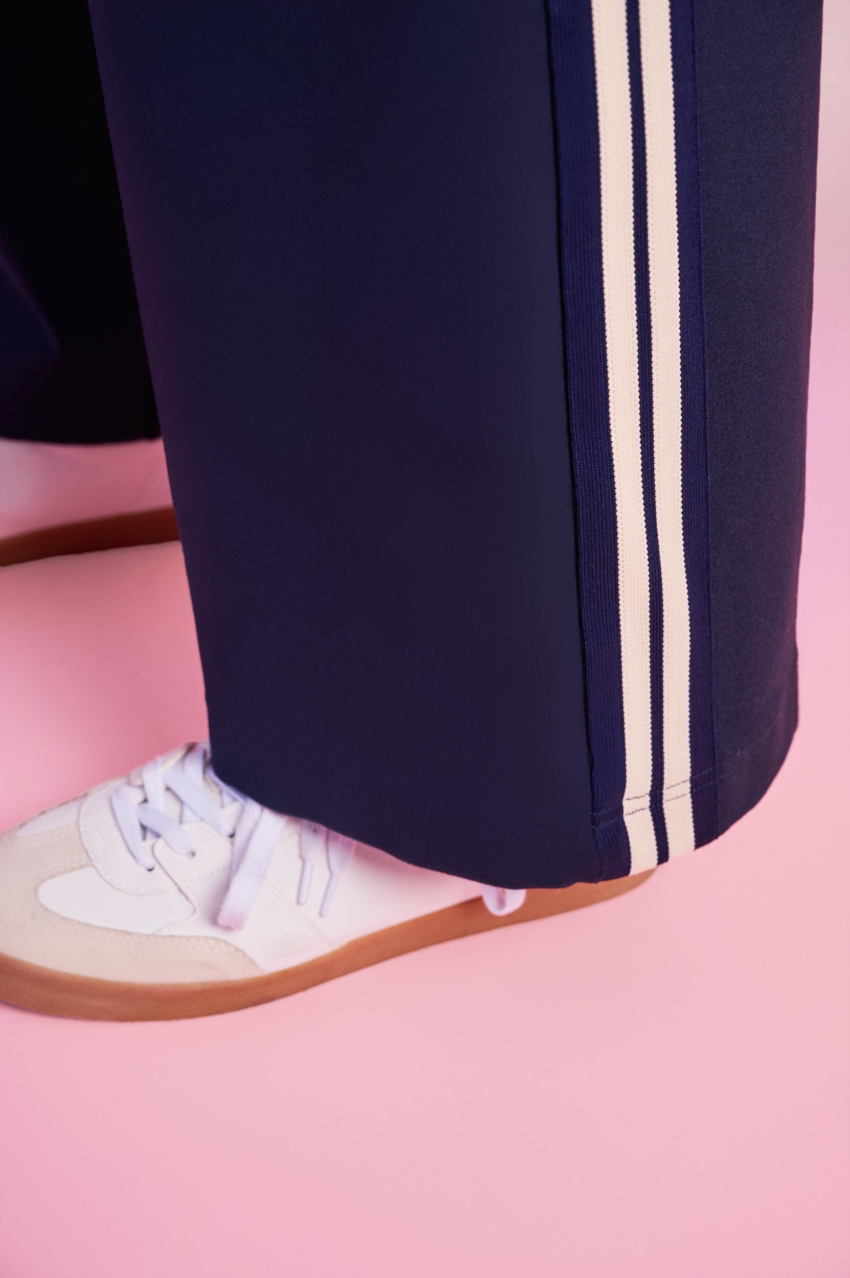 Ponti Pant with Contrast Rib in Ink/Milk