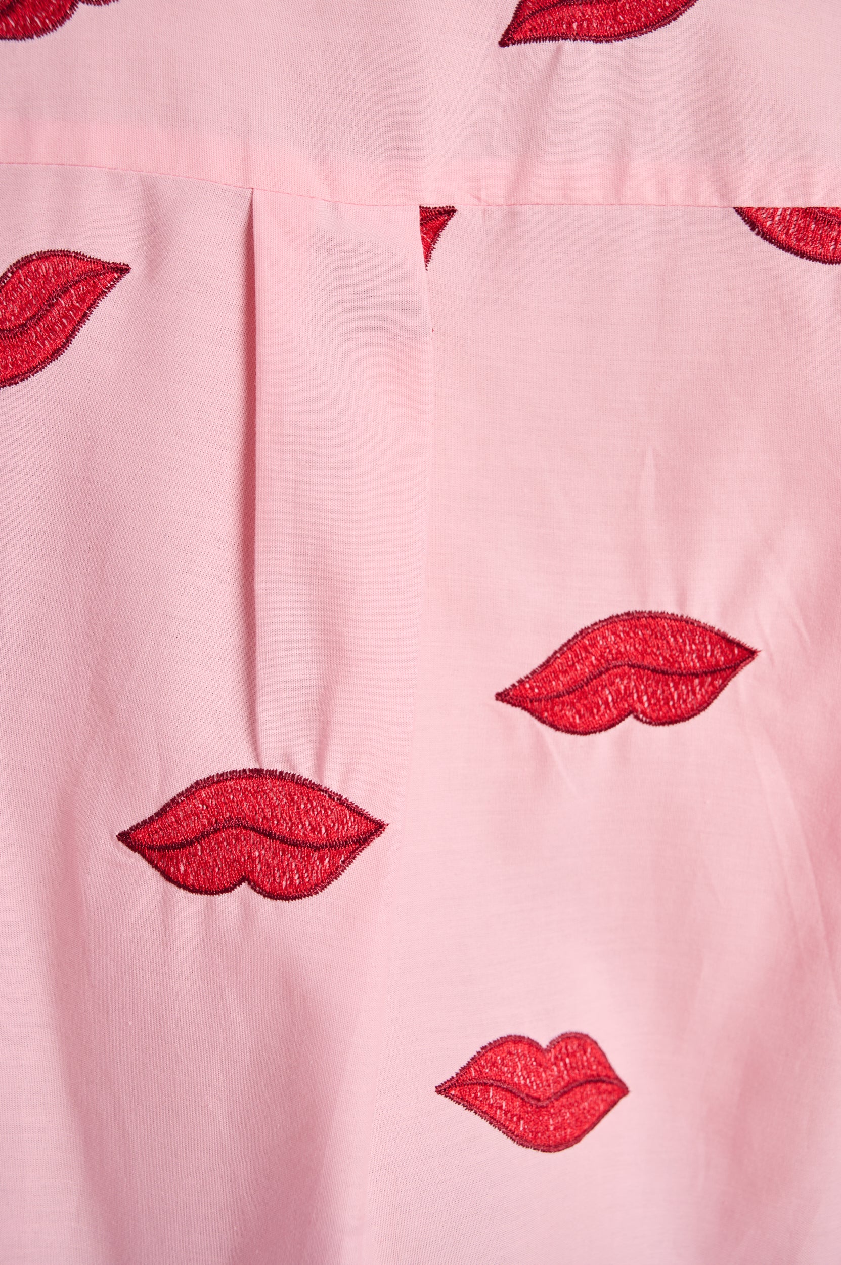 The Essential Shirt with Embroidered Lips