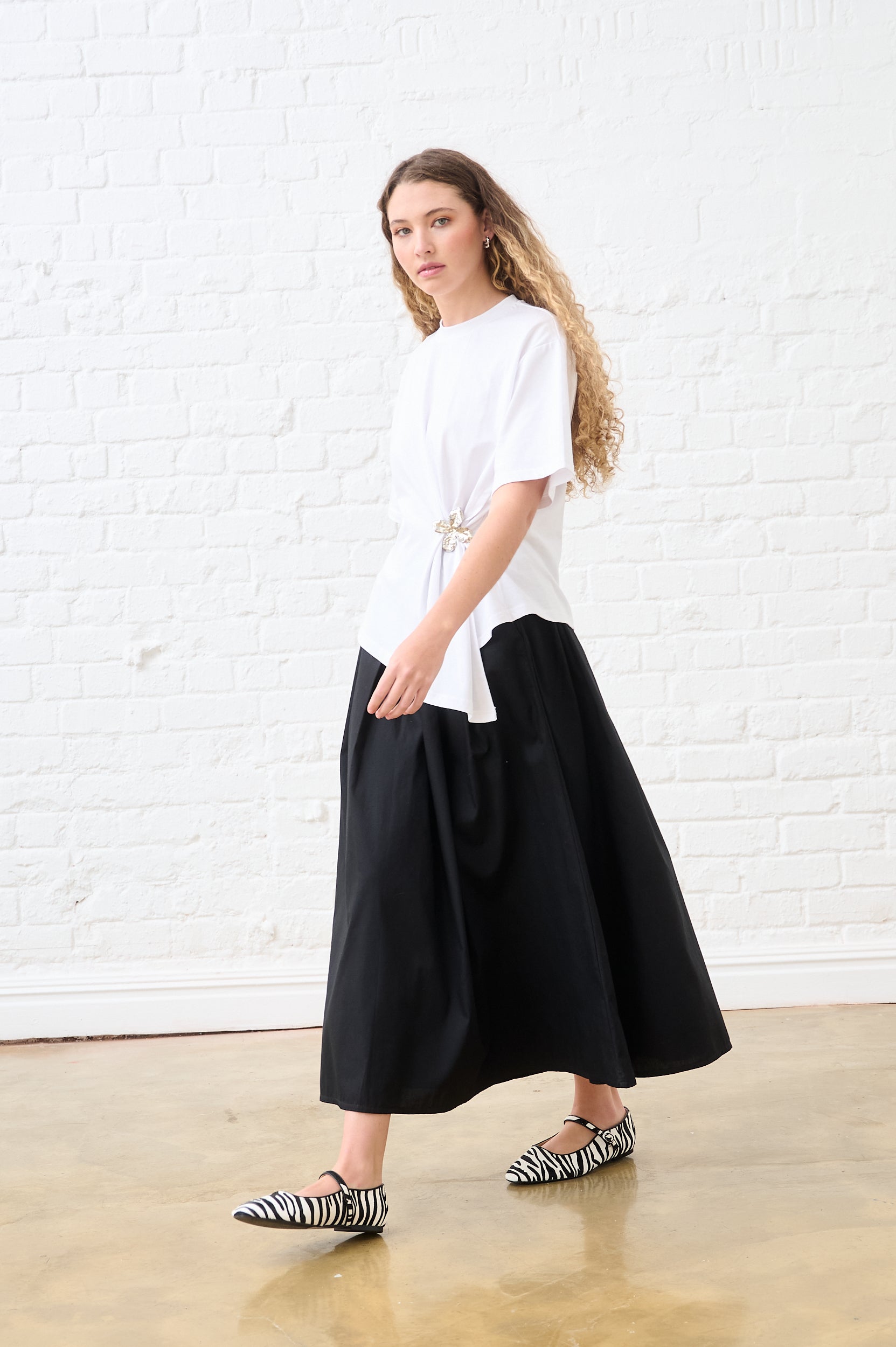Oversized Tee with Flower Pin