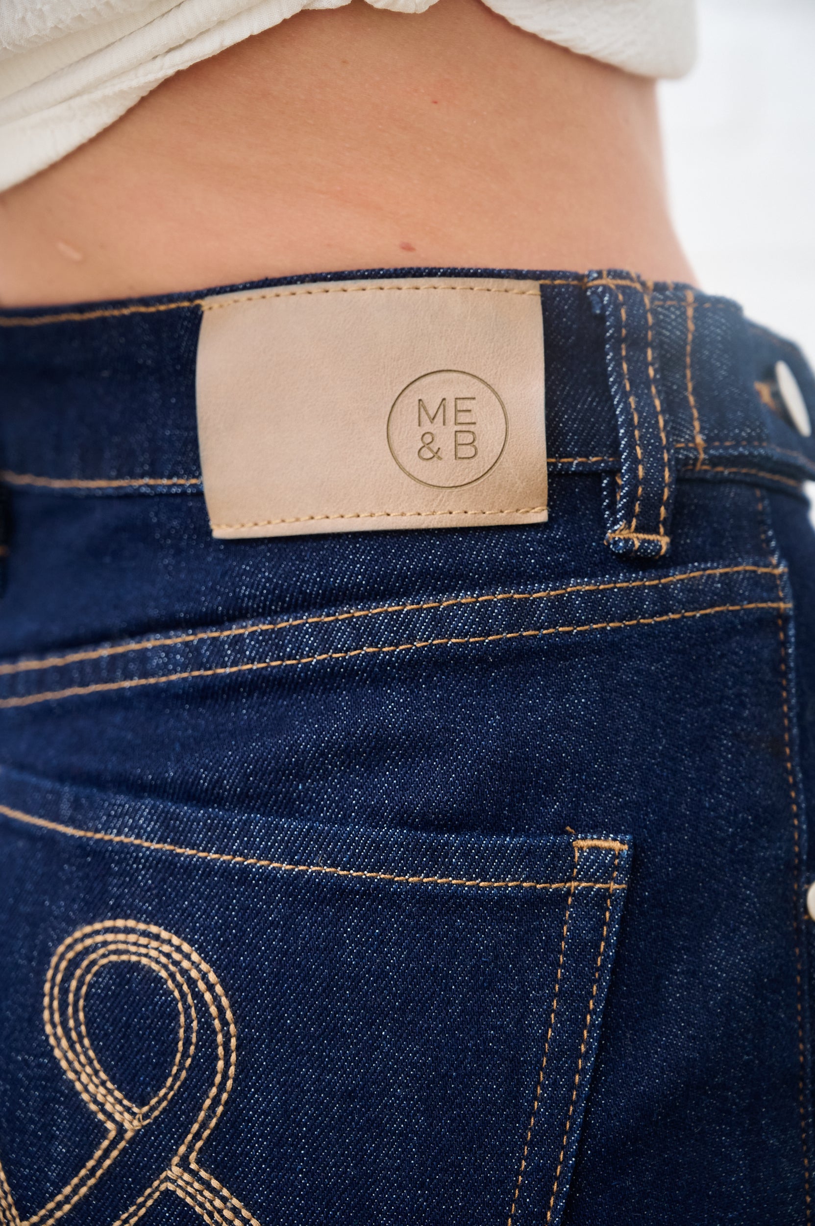 Turn Up Stretch Jean in Dark Wash