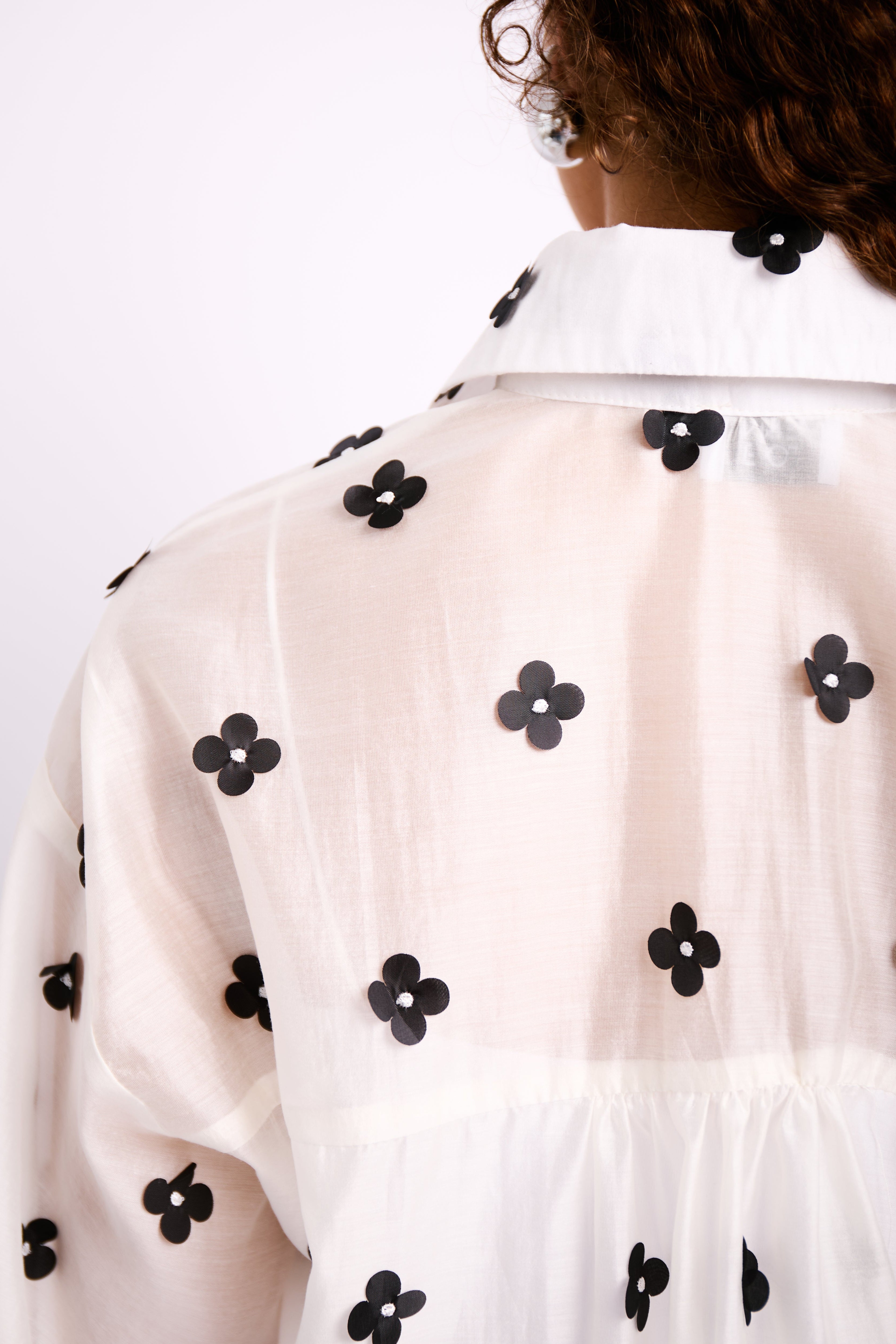 The Bellow Sleeve Shirt in 3D Flower