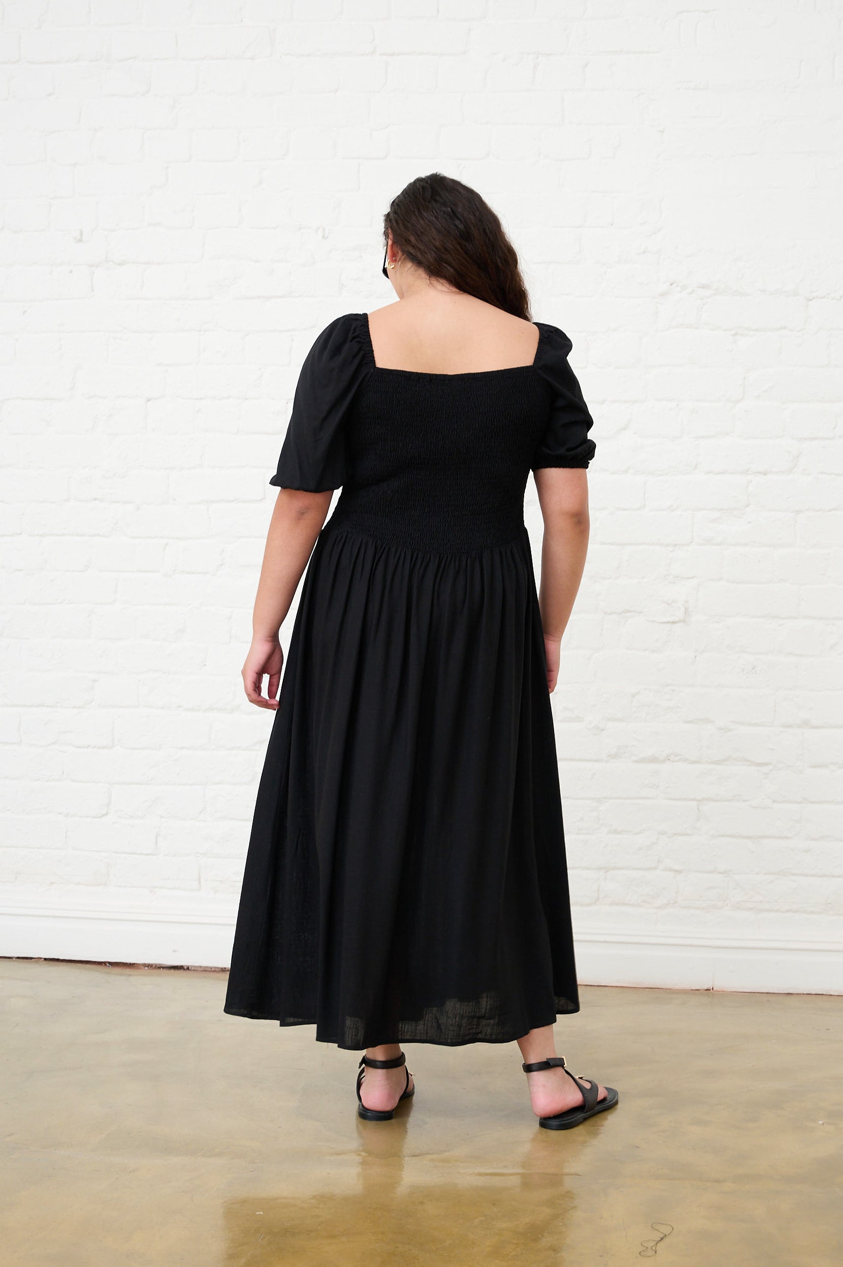 Shaped Hip Smocked Maxi Dress in Black – Me&B