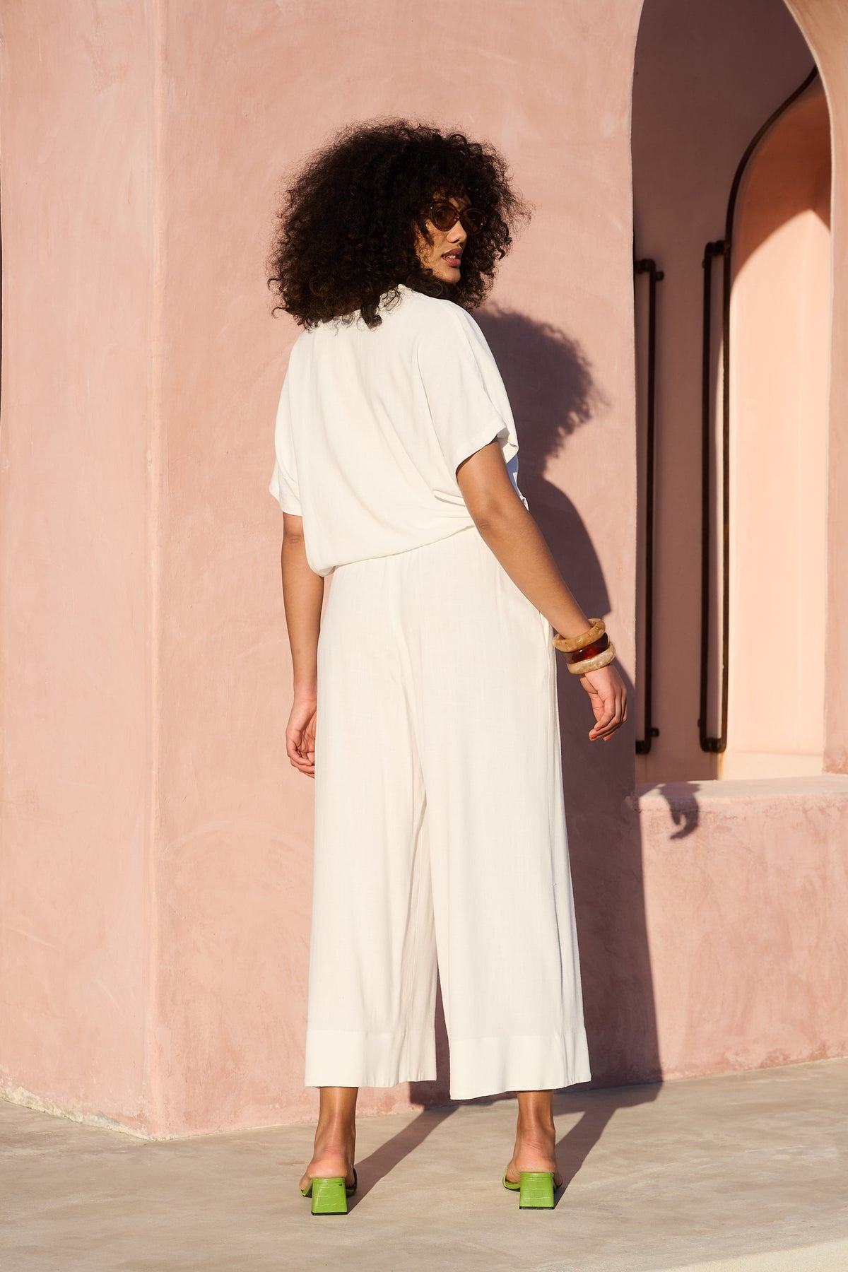 Deep Invert Wide Leg Cropped Pant in Milk