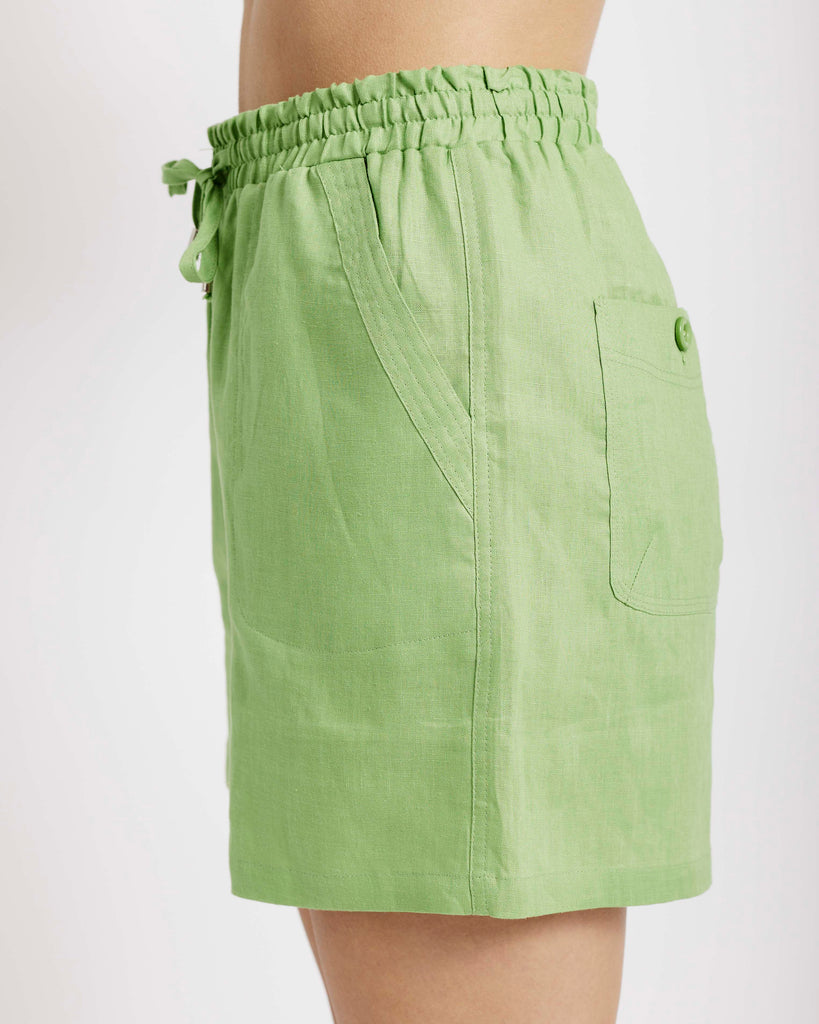 Me&B. Women's clothing. Shorts. Linen Shorts. Green Linen Shorts. Linen Set. Local South African Brand.
