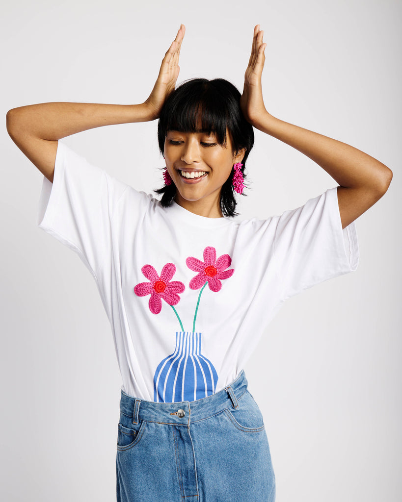 The Statement Tee with Vase - Me&B