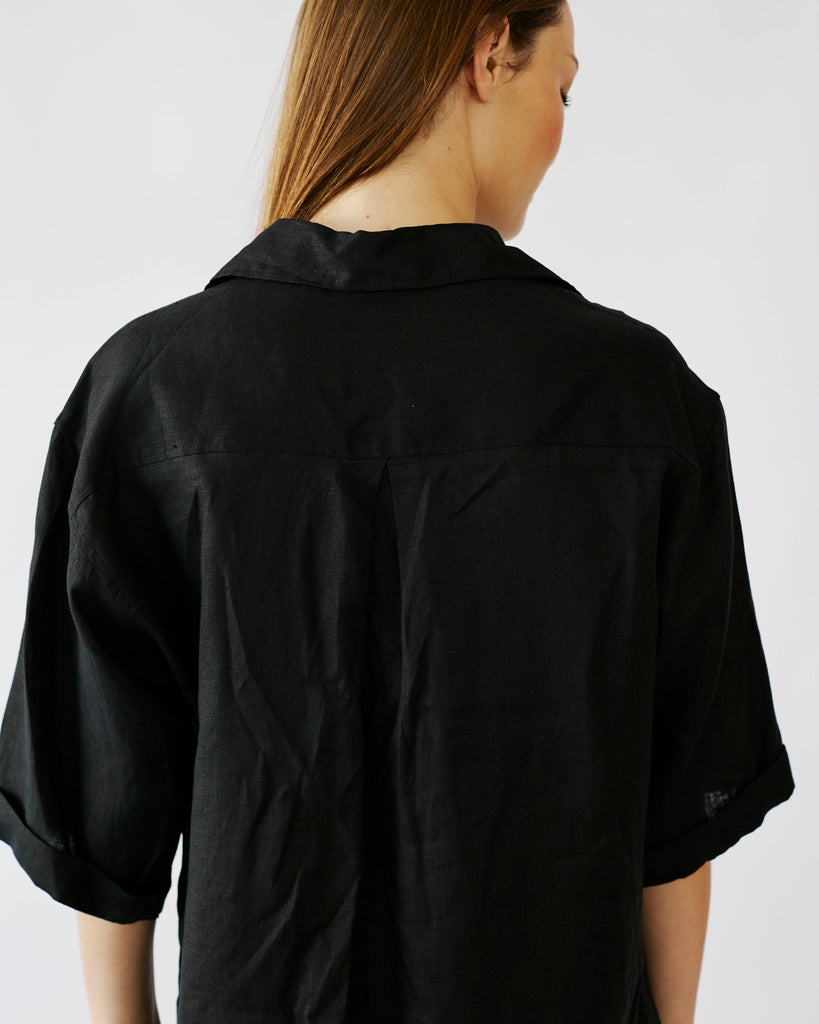 Me&B. Women's clothing. Oversized Linen shirt. Black linen shirt. Button up linen shirt. Local South African Brand.