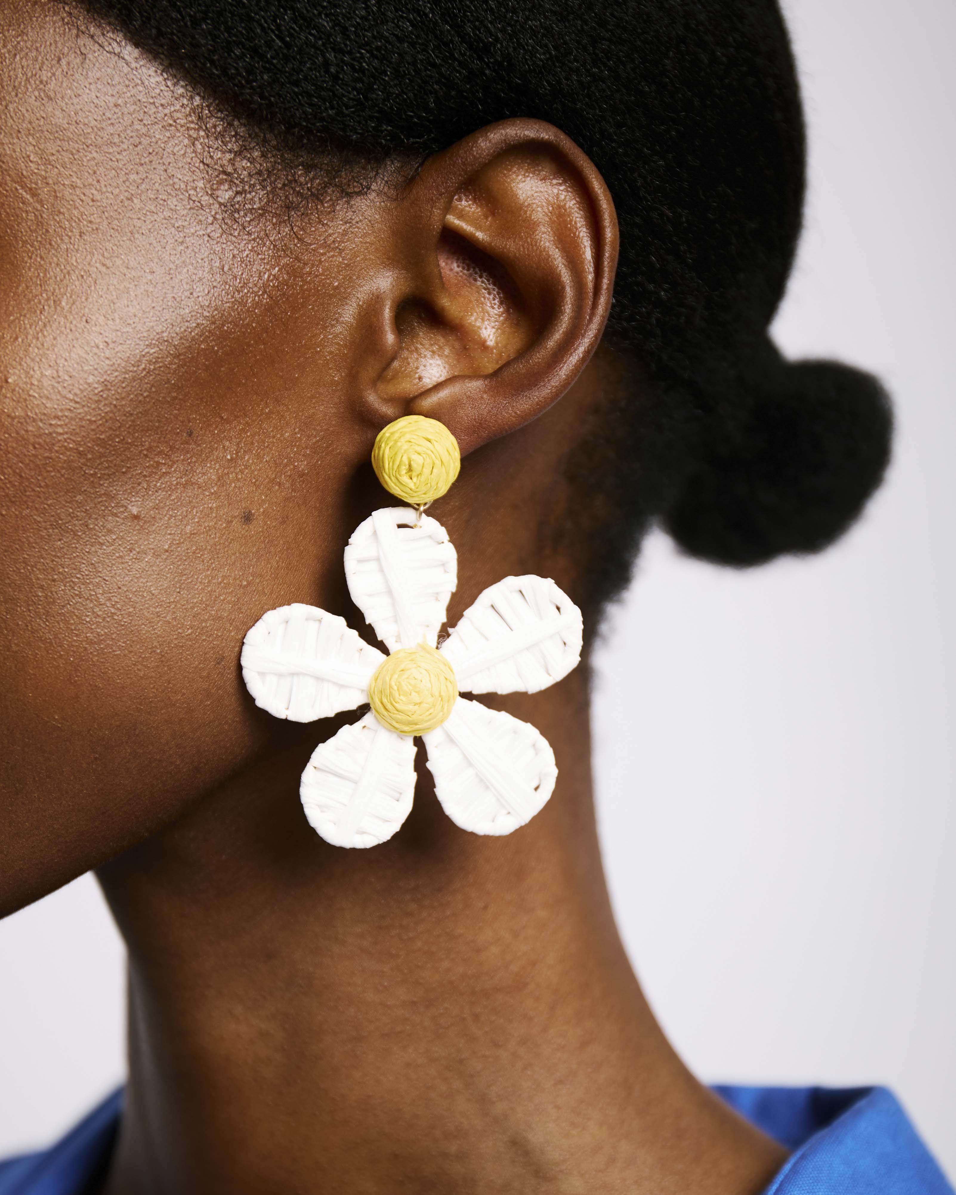 The White Daisy