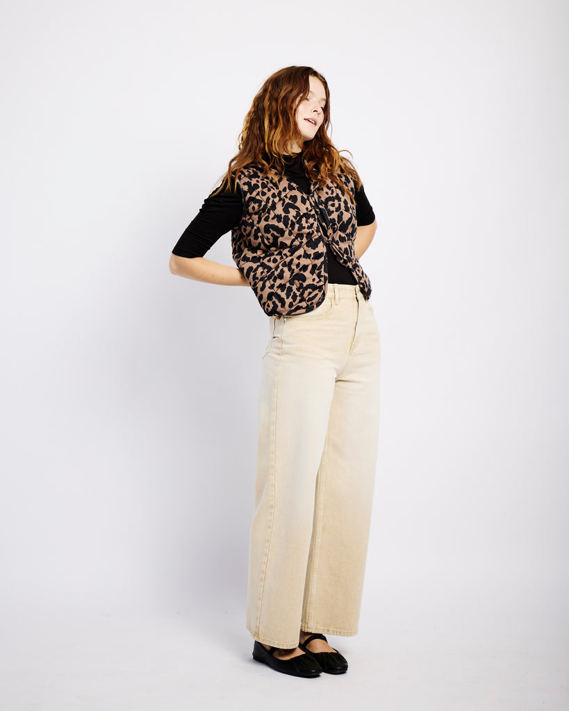 Adjustable Waist Jean in Mocha - Me&B