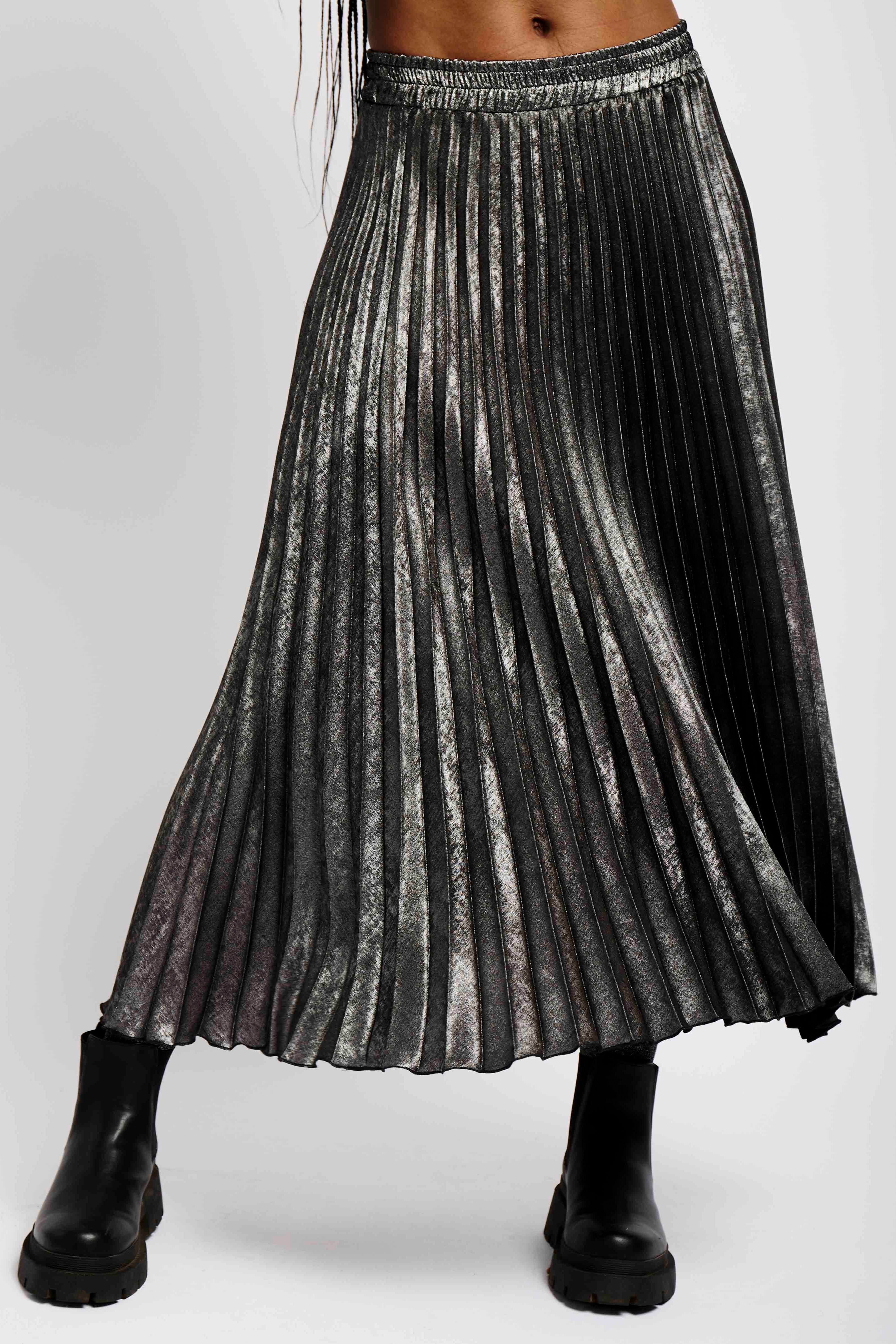 Metallic pleated skirt black best sale