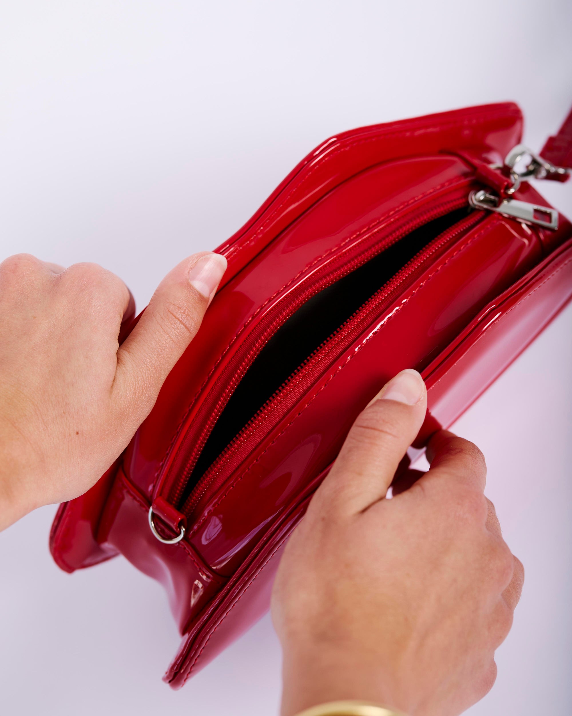 Hard Red Lip bag