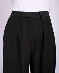 Tailored Tapered Leg Pants in Black