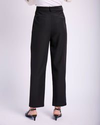 Tailored Tapered Leg Pants in Black