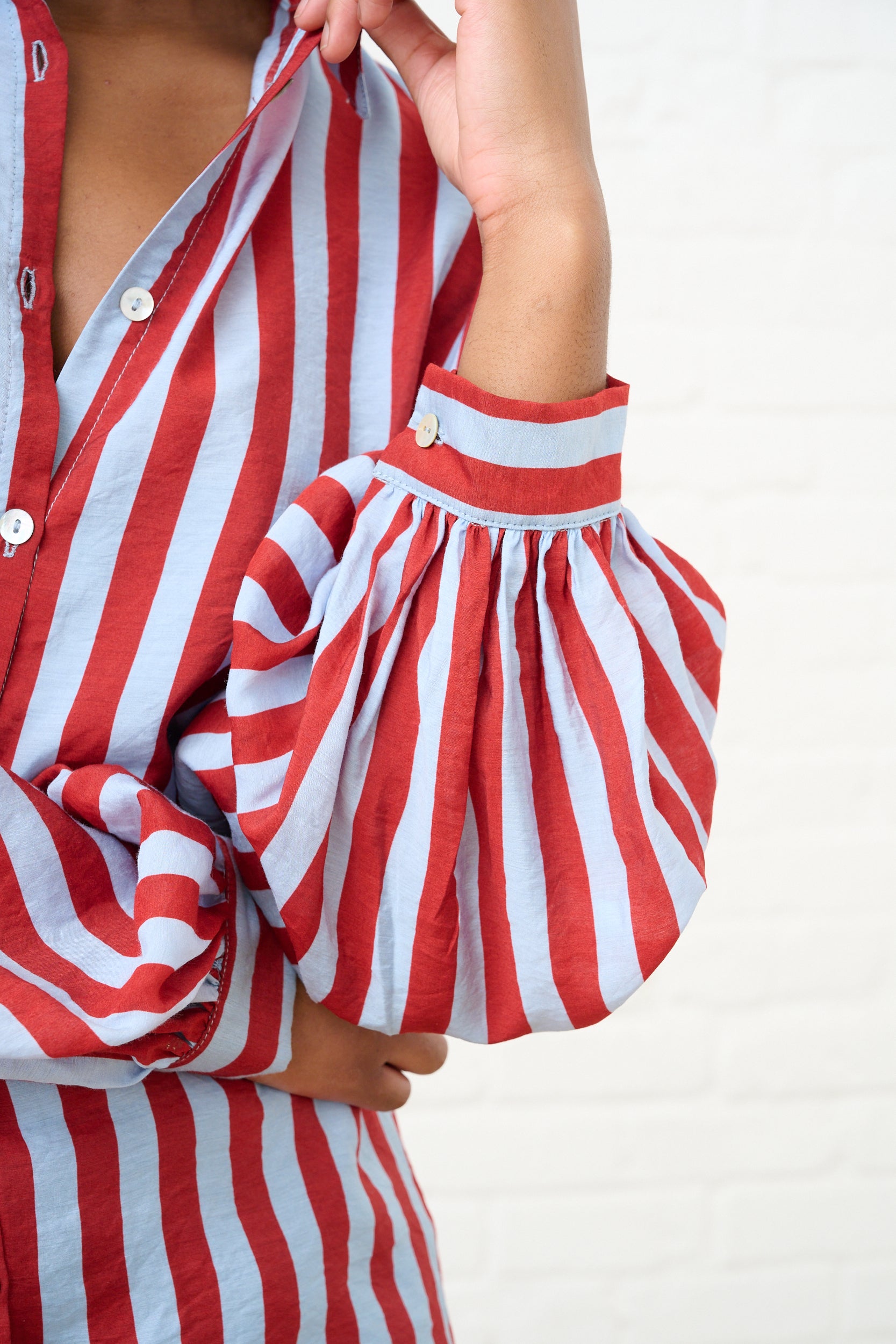 Bellow Sleeve Shirt in Red/Blue Stripe