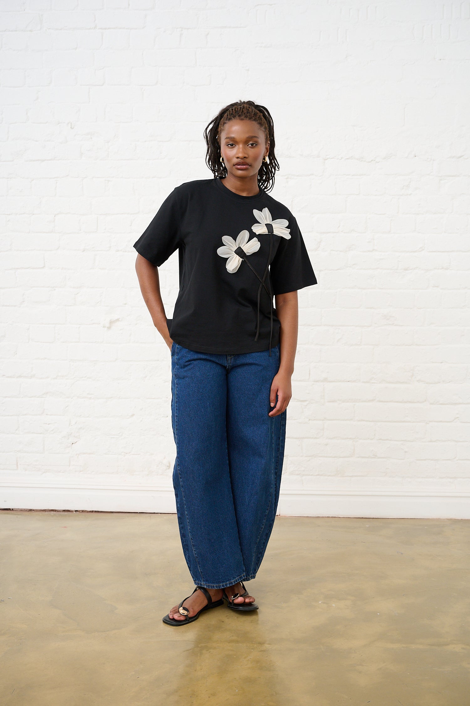 Ultimate Tee with 3D Flowers – Me&B