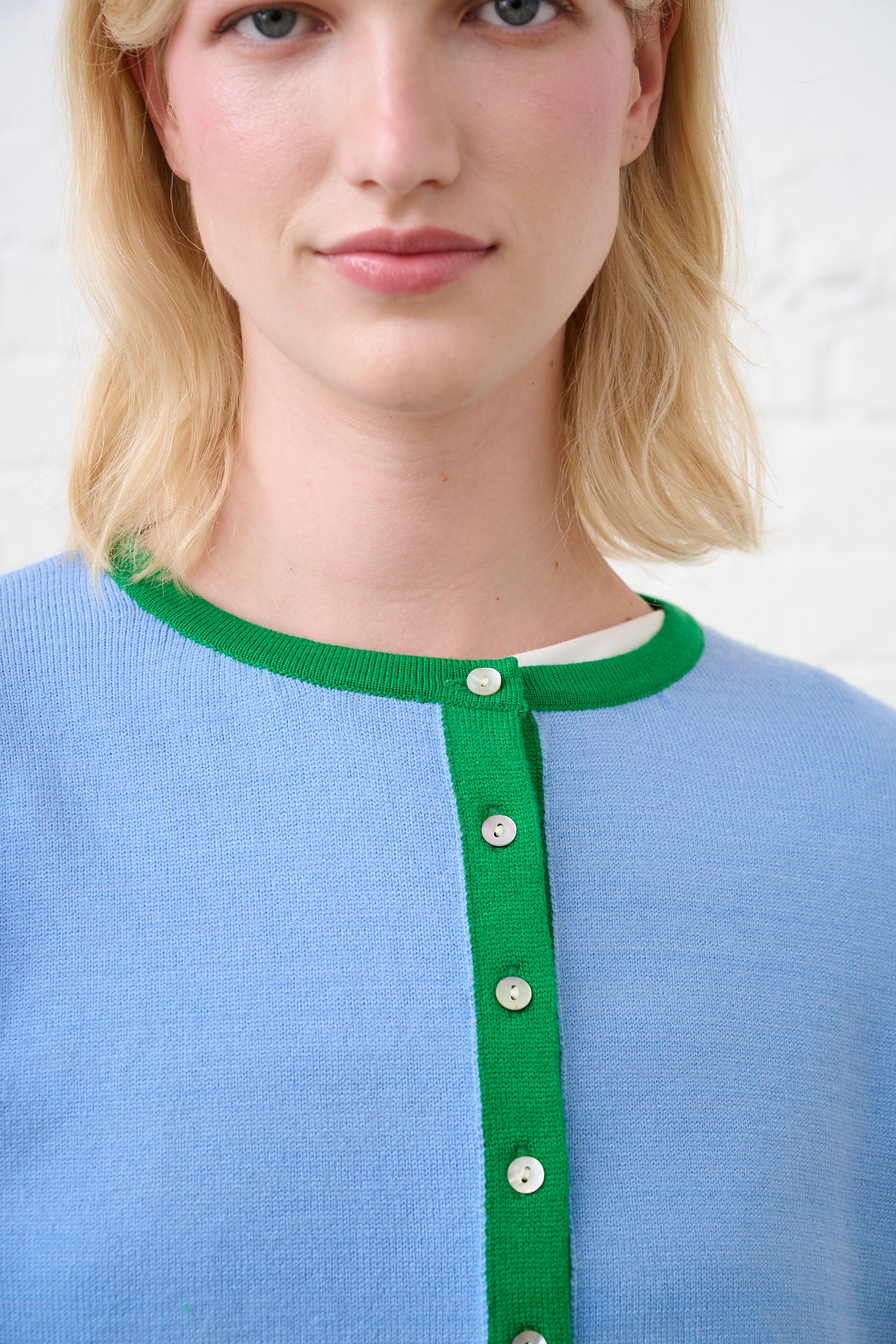 Lightweight Cardigan in Blue Colourblock
