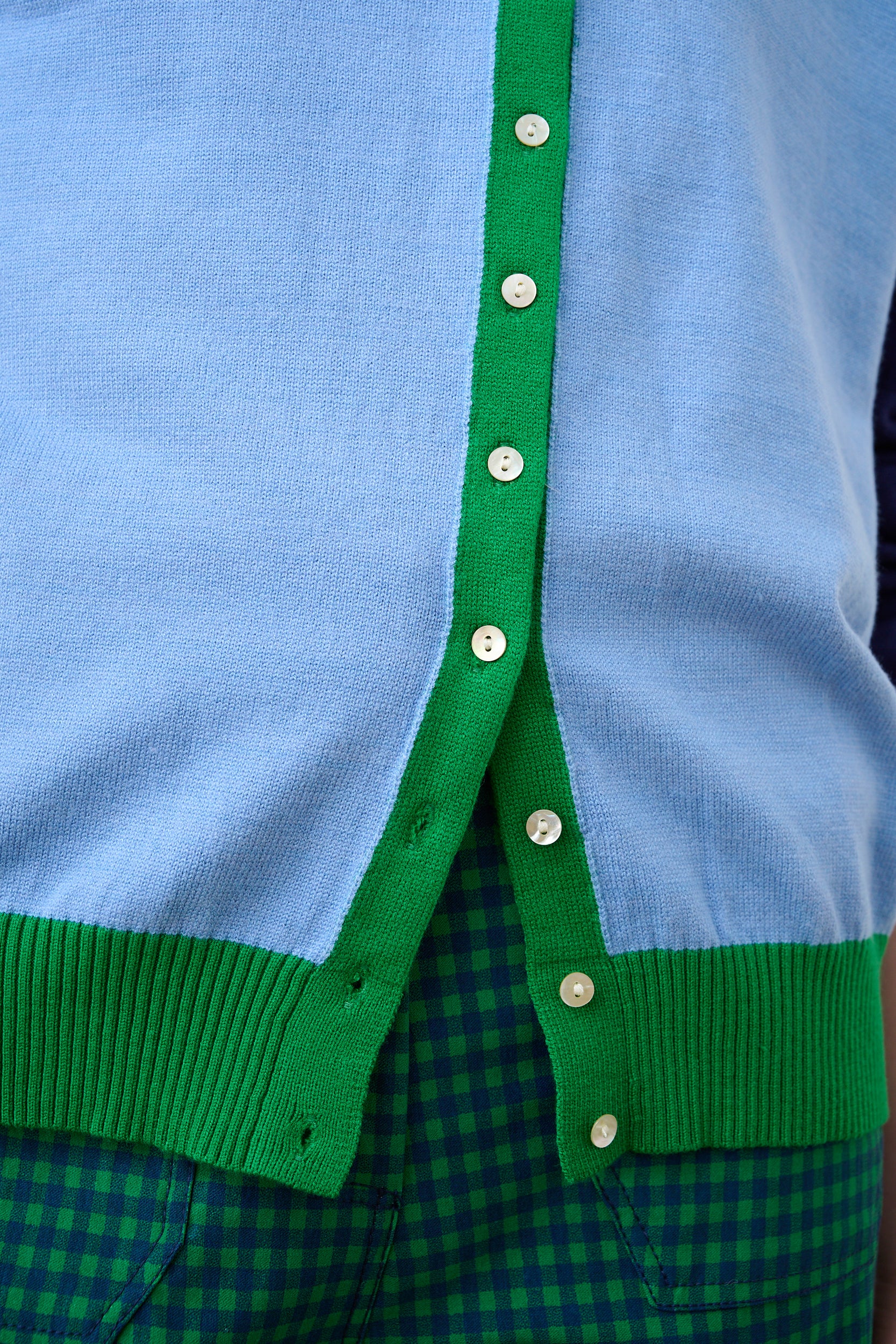 Lightweight Cardigan in Blue Colourblock