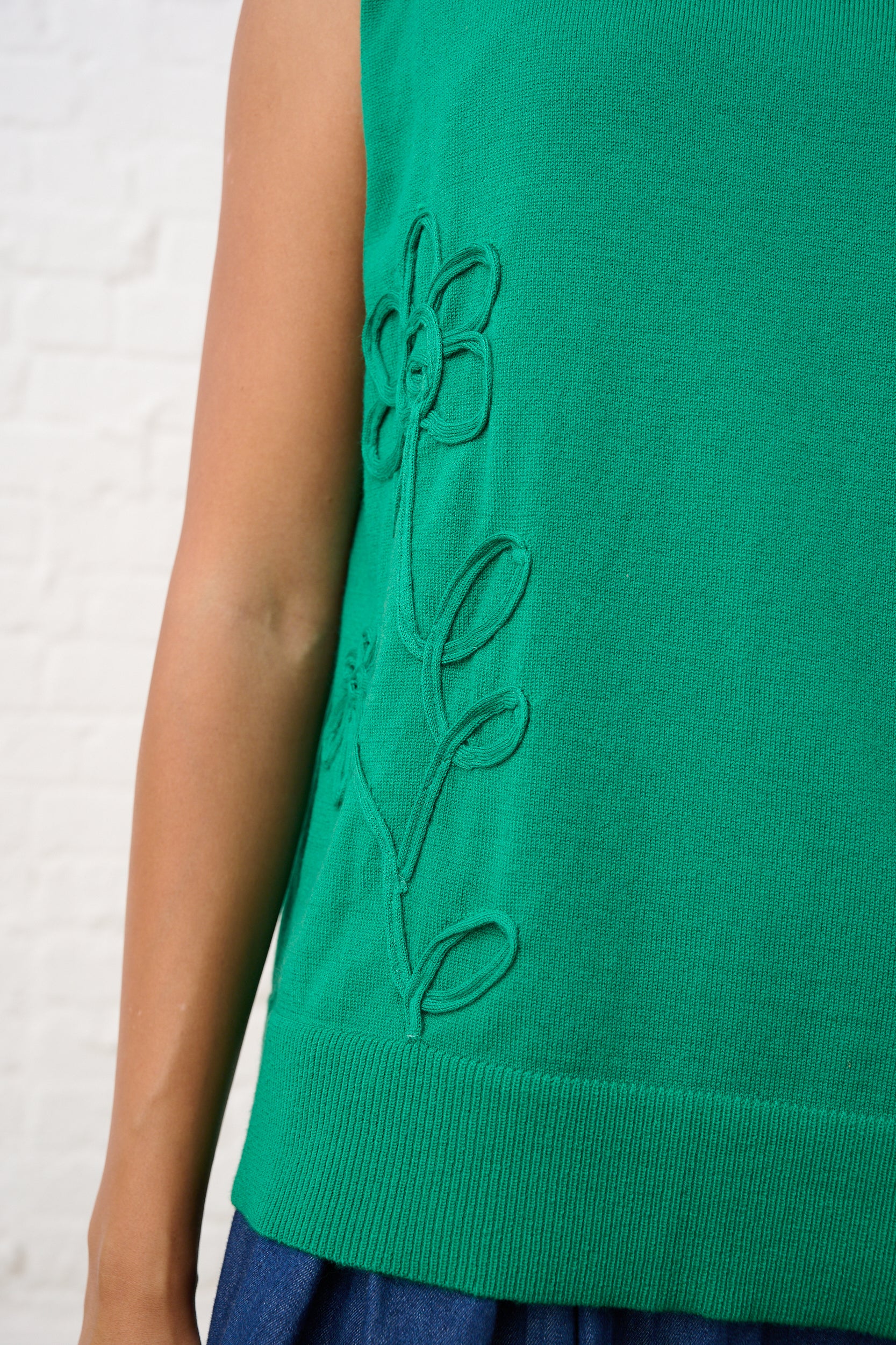 Cornelli Flower Sleeveless Vest