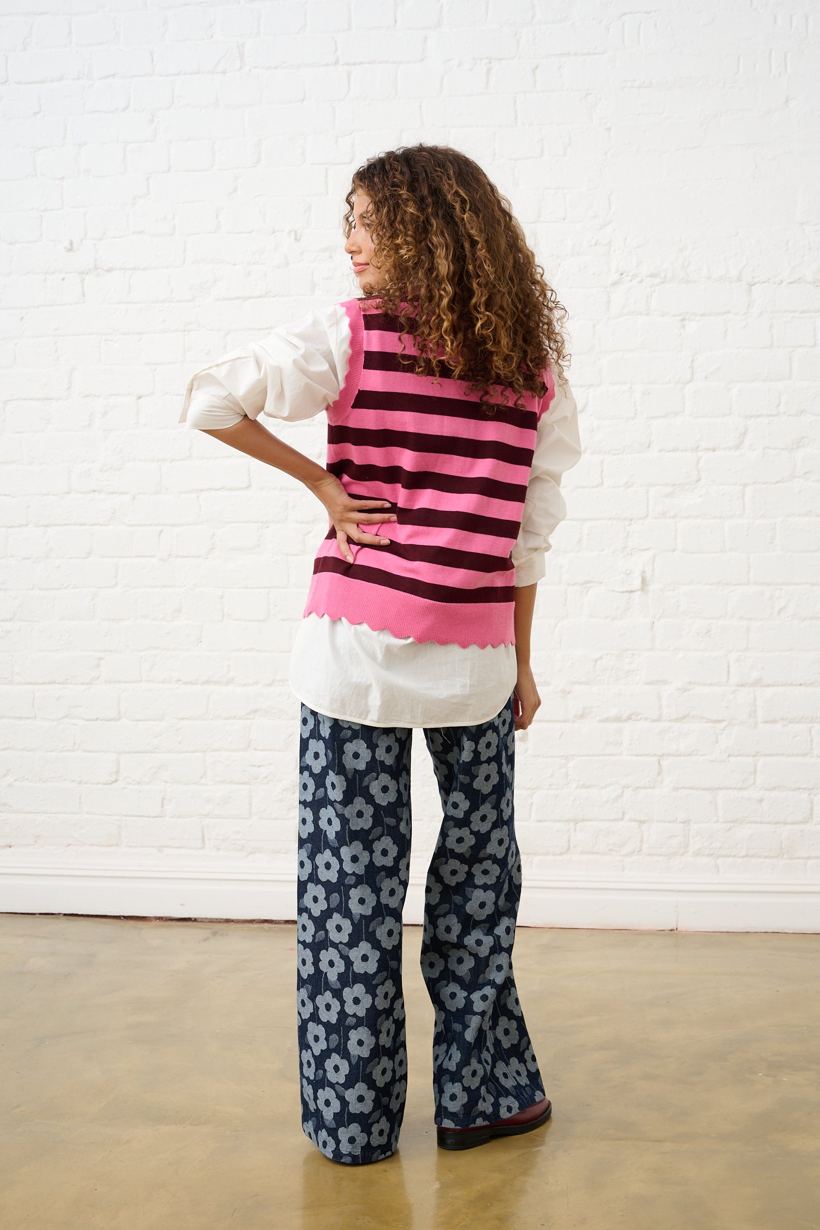 Scalloped Knit Vest in Burg/Pink Stripe