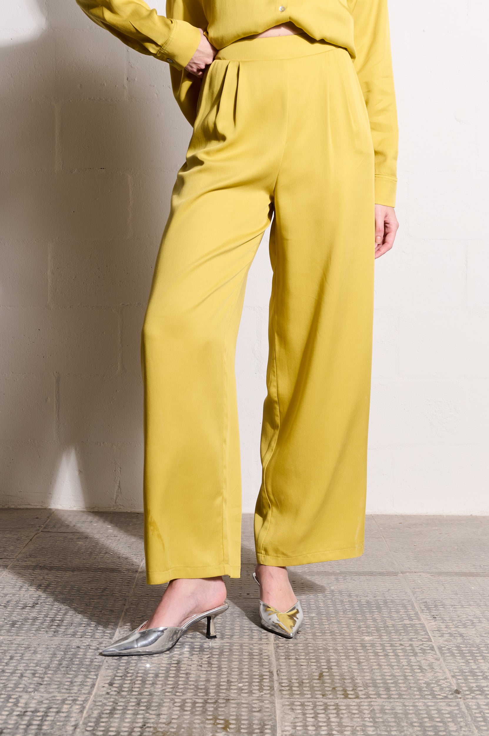 Flat Front Wide Leg Pants in Chartreuse