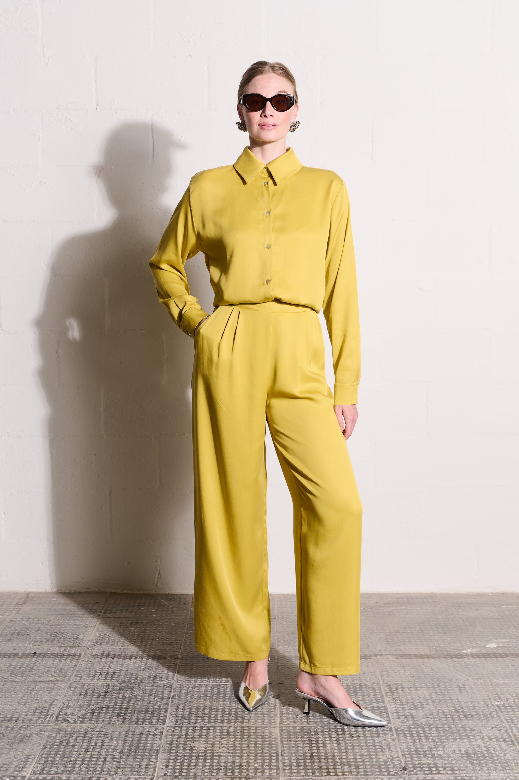 Flat Front Wide Leg Pants in Chartreuse