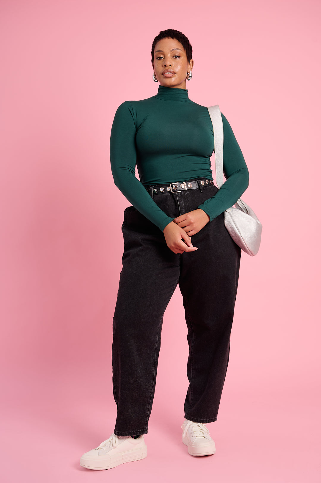 THE MOM JEAN IN BLACK
