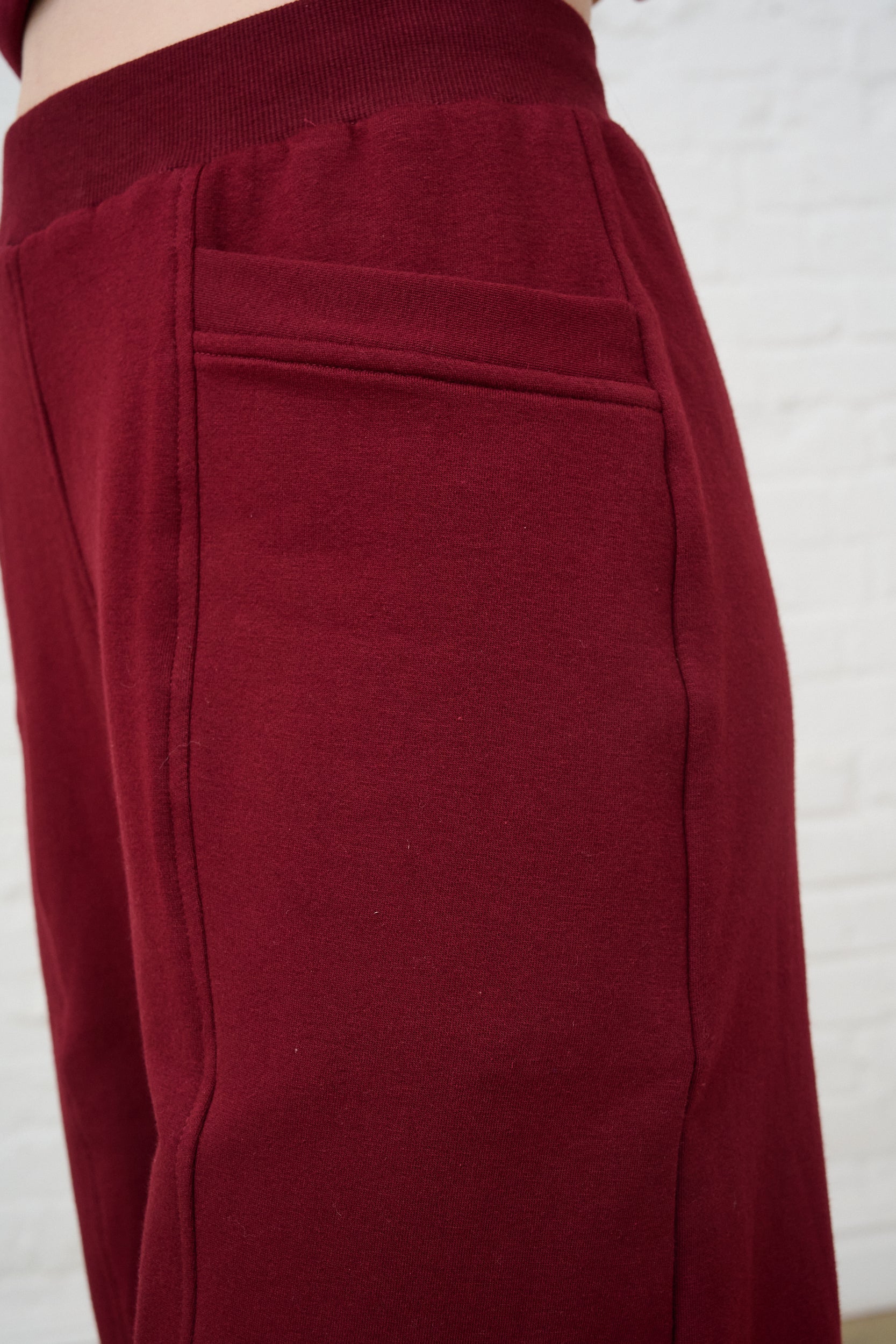 Barrel Leg Sweat Pants in Burgundy