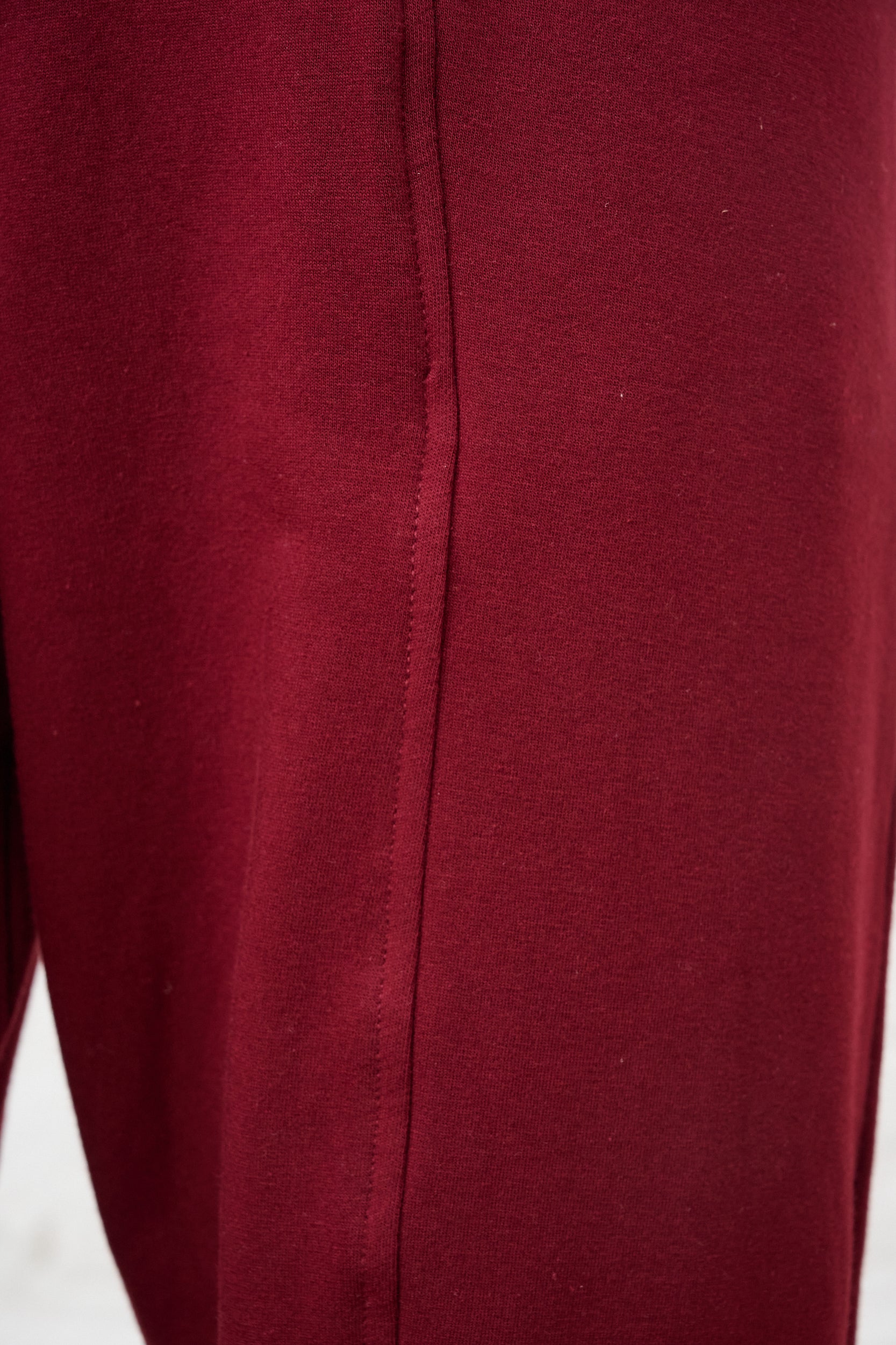 Barrel Leg Sweat Pants in Burgundy