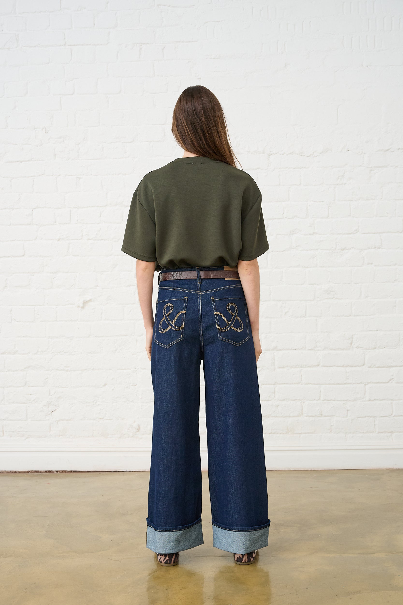 Premium T-Shirt in Olive