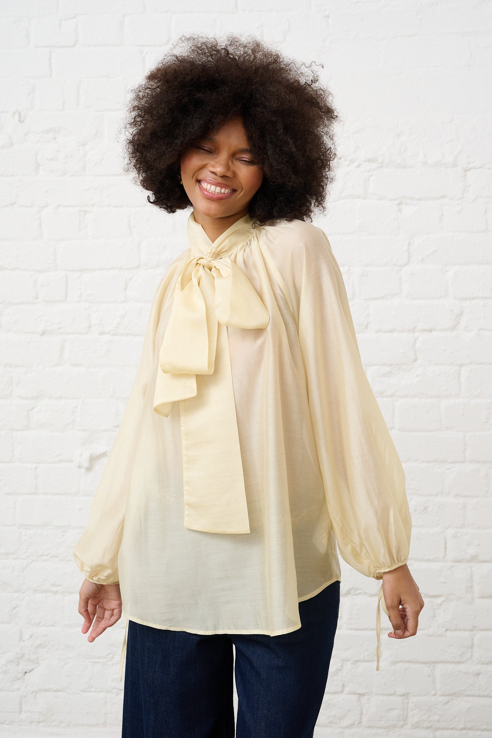 Blouse in Sheer Butter