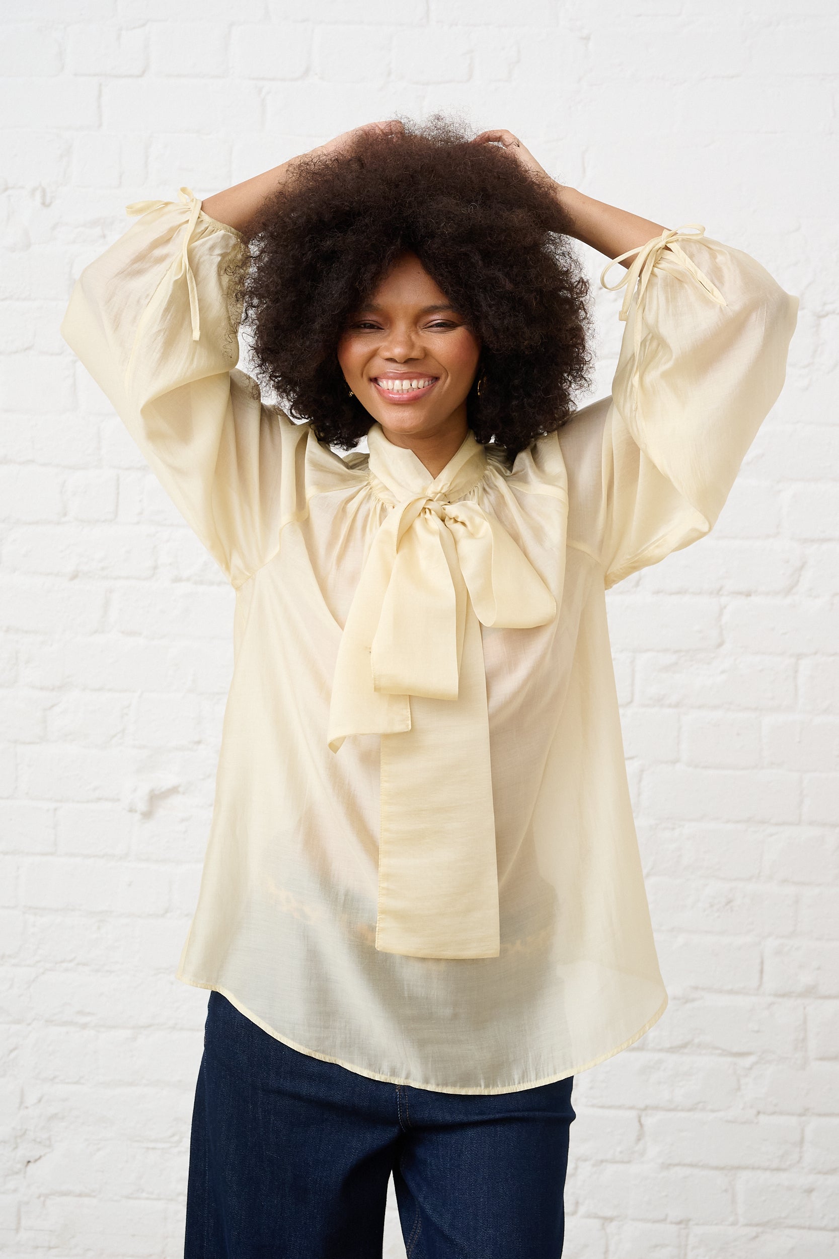 Blouse in Sheer Butter
