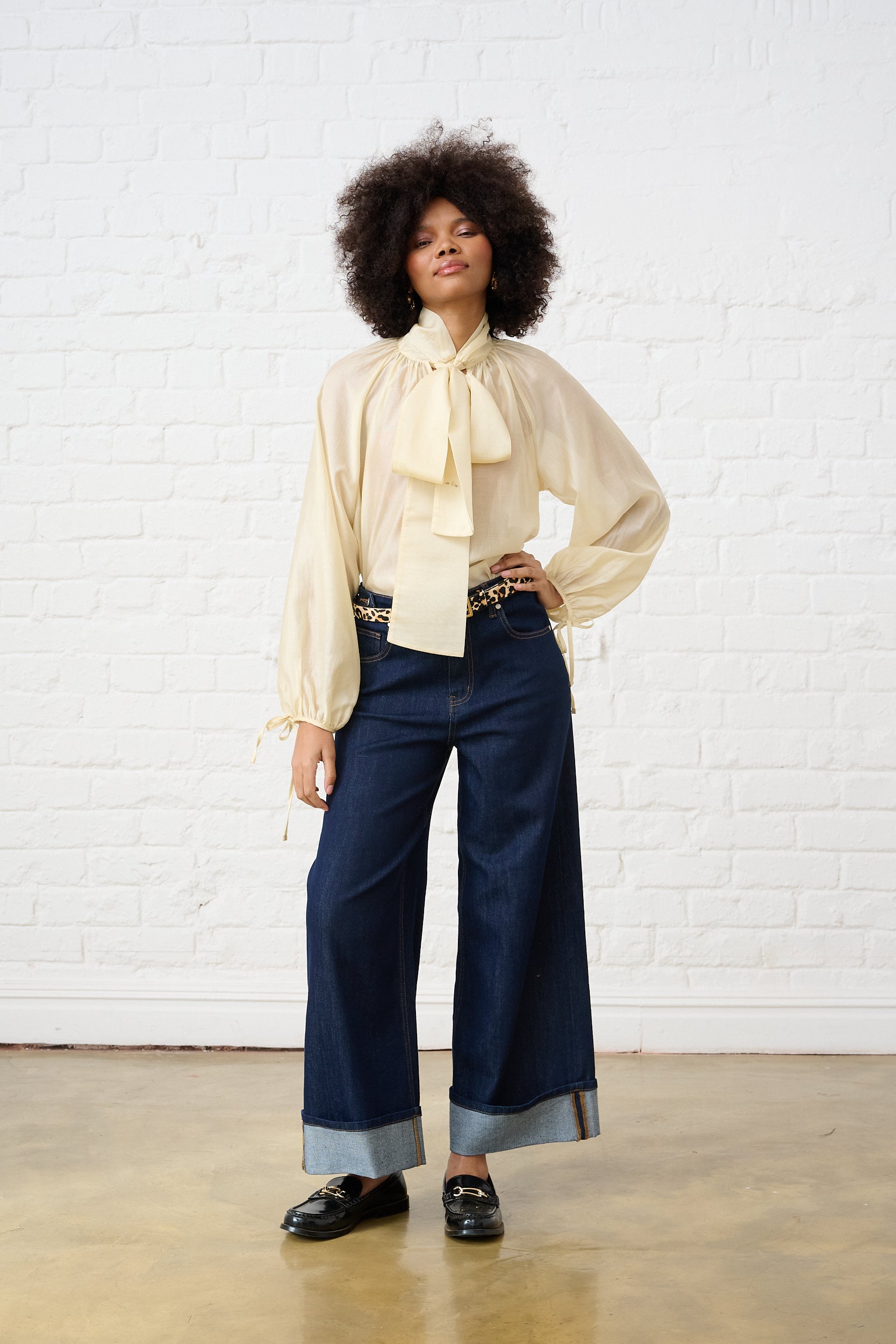 Blouse in Sheer Butter