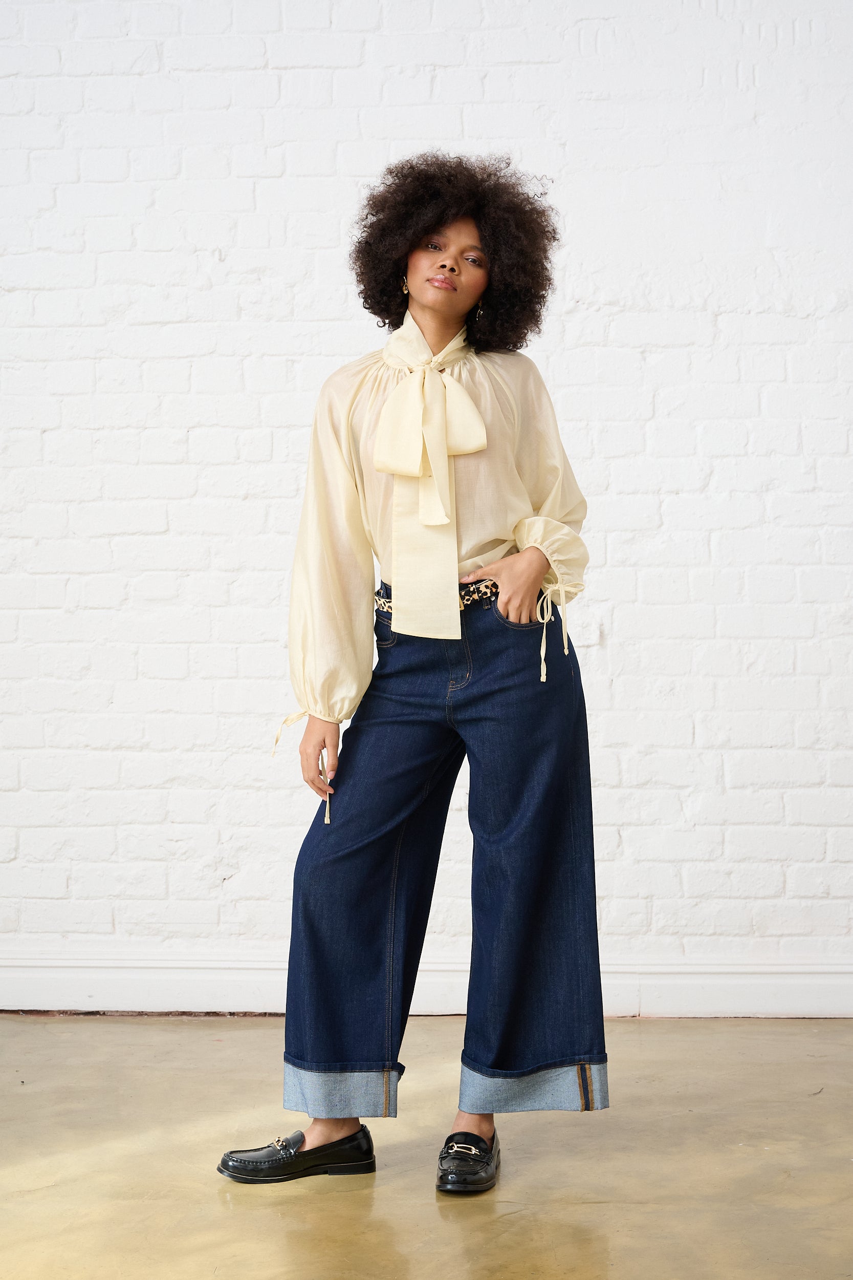 Blouse in Sheer Butter