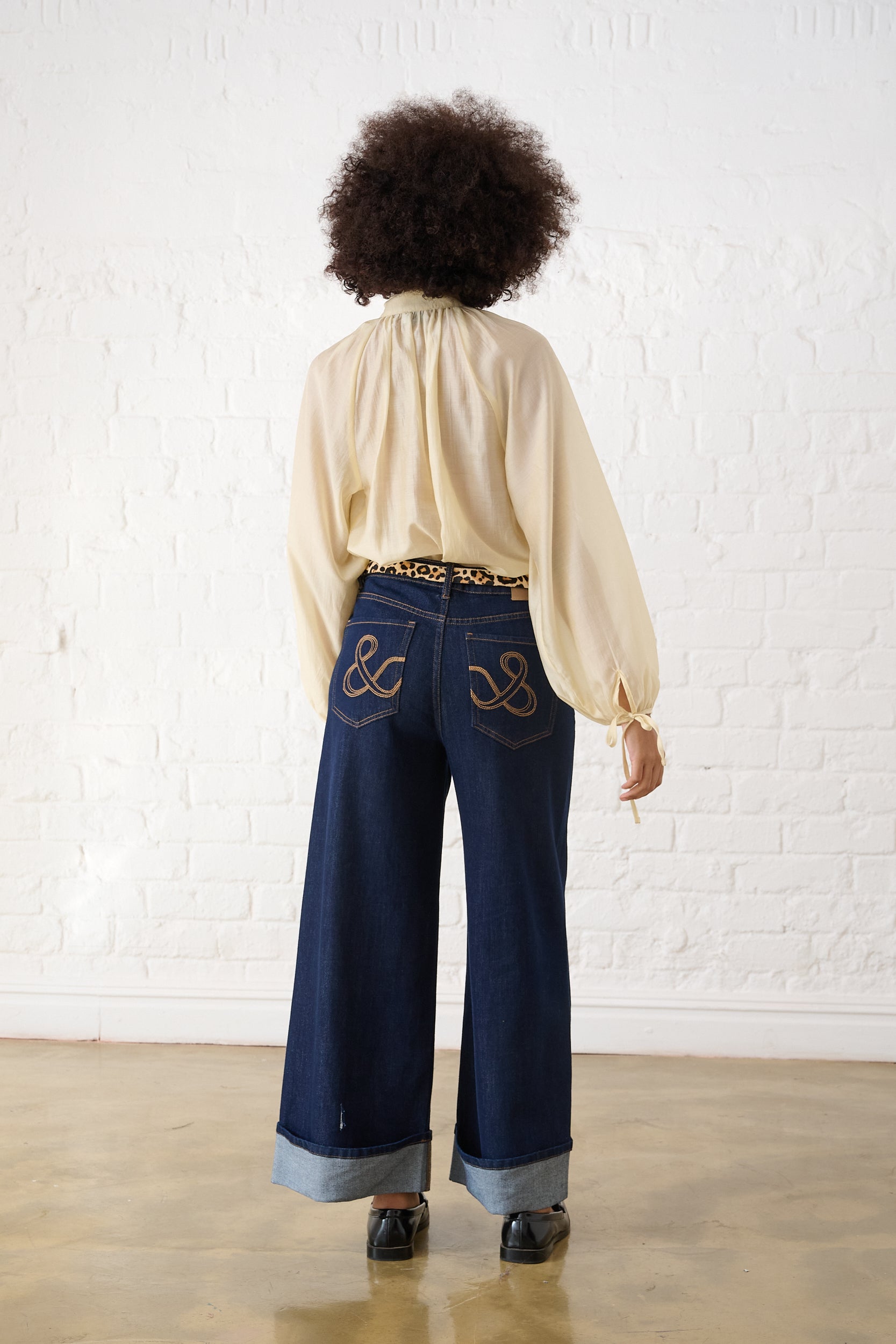 Blouse in Sheer Butter