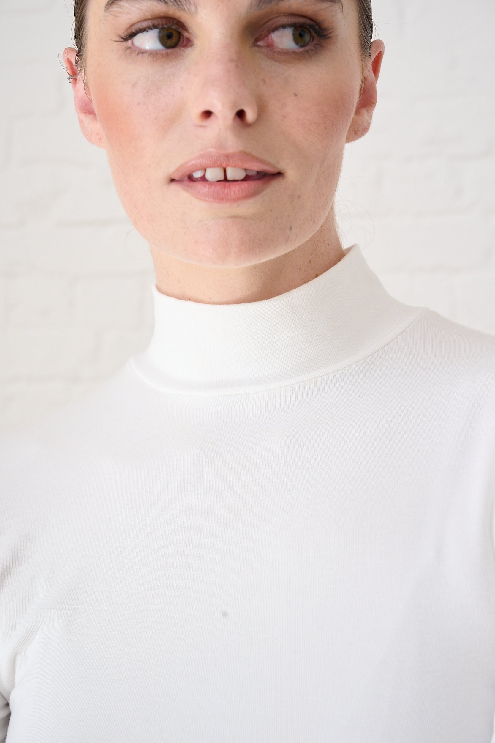 Luxe Poloneck Essential in Milk